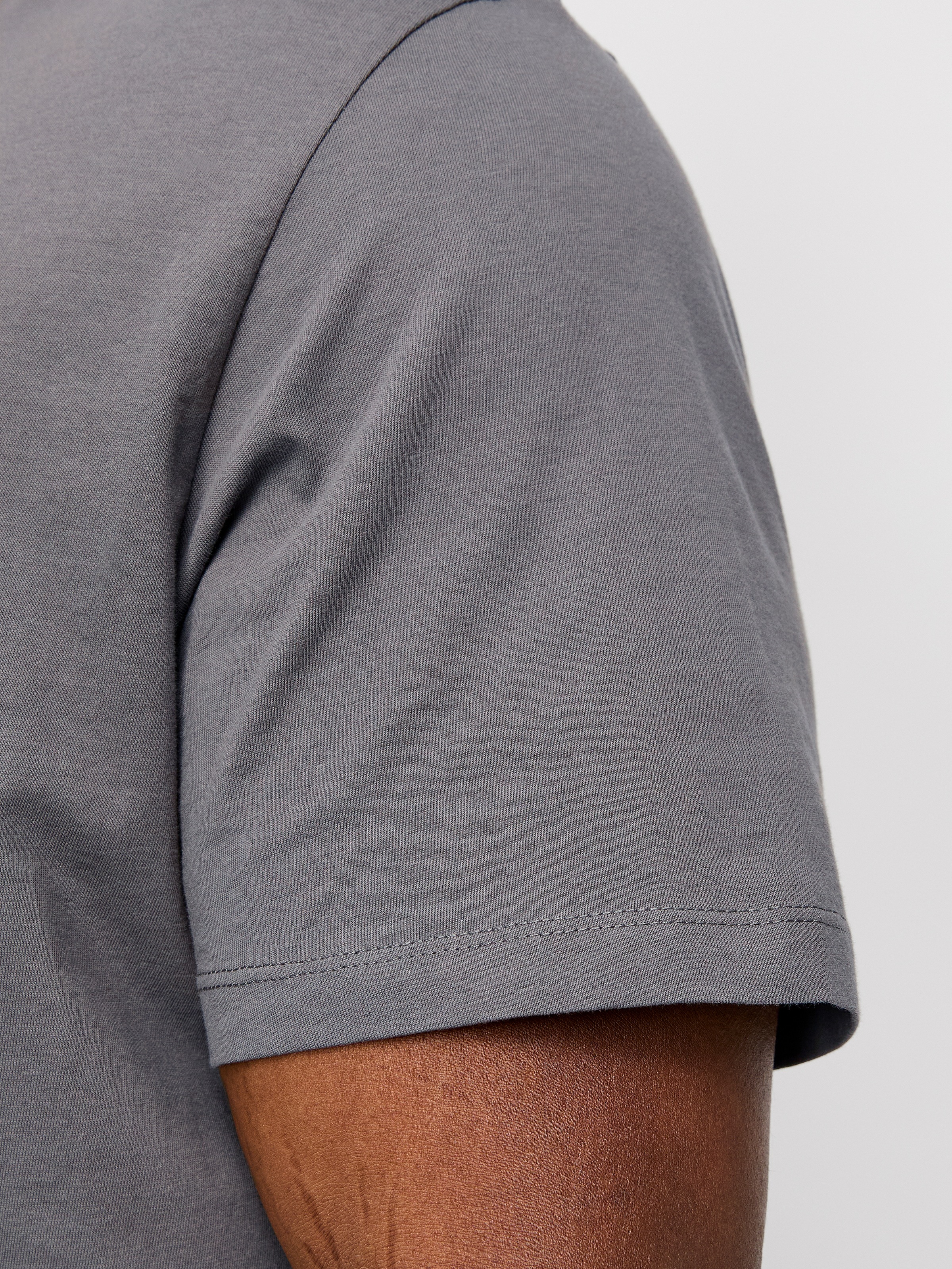 Jack & Jones PlusSize T-Shirt »JJELOGO TEE SS O-NECK 2 COL AW24 S PLS«, mit Frontprint