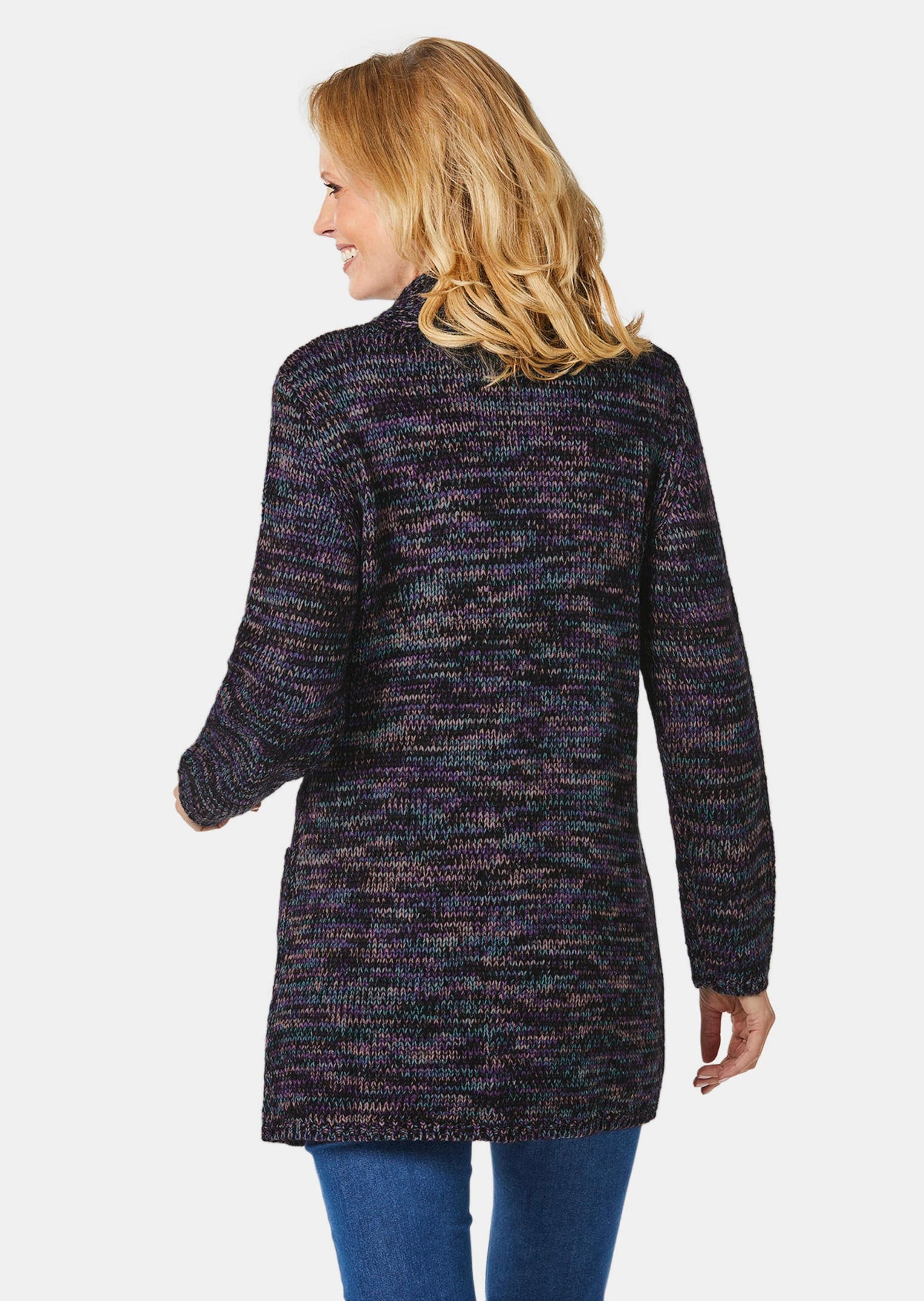 GOLDNER Strickjacke »Kurzgröße Kuschelweiche Strickjacke in kaschierender Länge«