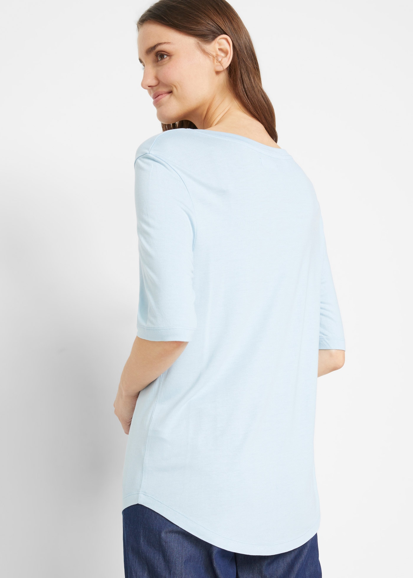 bonprix T-Shirt Packung, 2 Figur umspielende Passform, Halbarm, V-Ausschnitt, aus Viskose