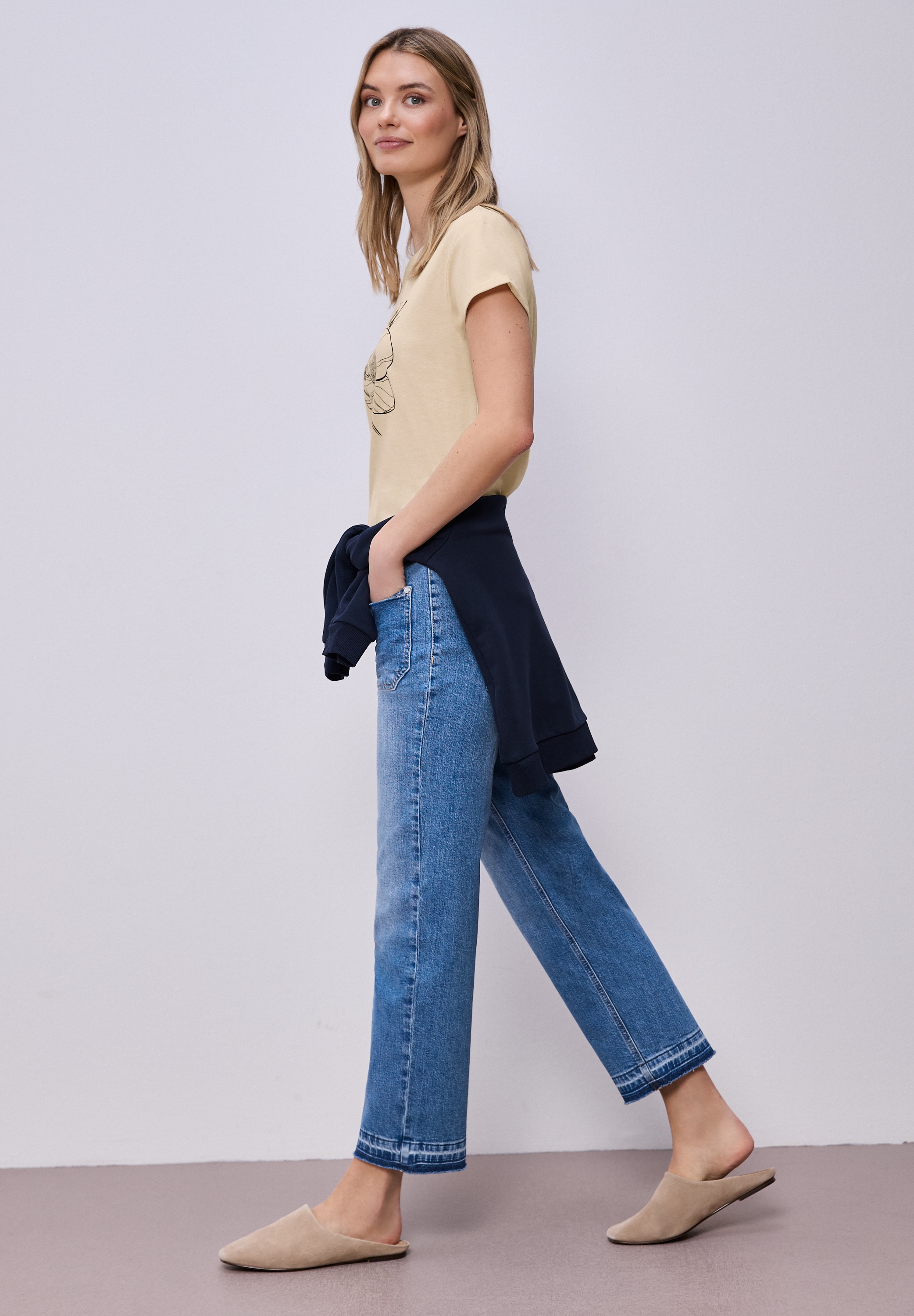 STREET ONE Rundhalsshirt Sommershirt mit floralem Artwork