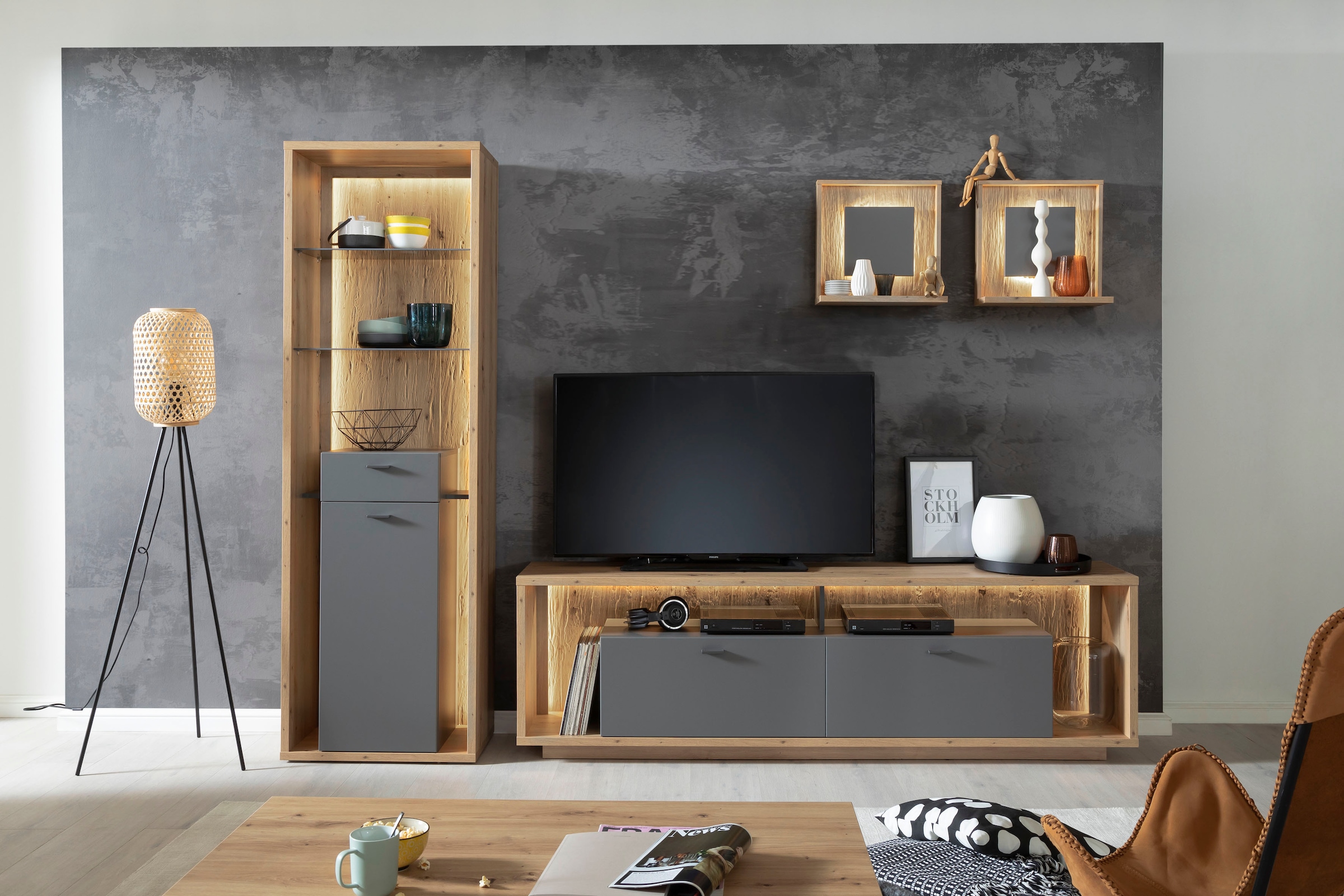 MCA furniture Vitrine »Lizzano«, Wohnzimmerschrank wahlweise Beleuchtung mit kaufen 3-D mit Rückwand, Raten auf