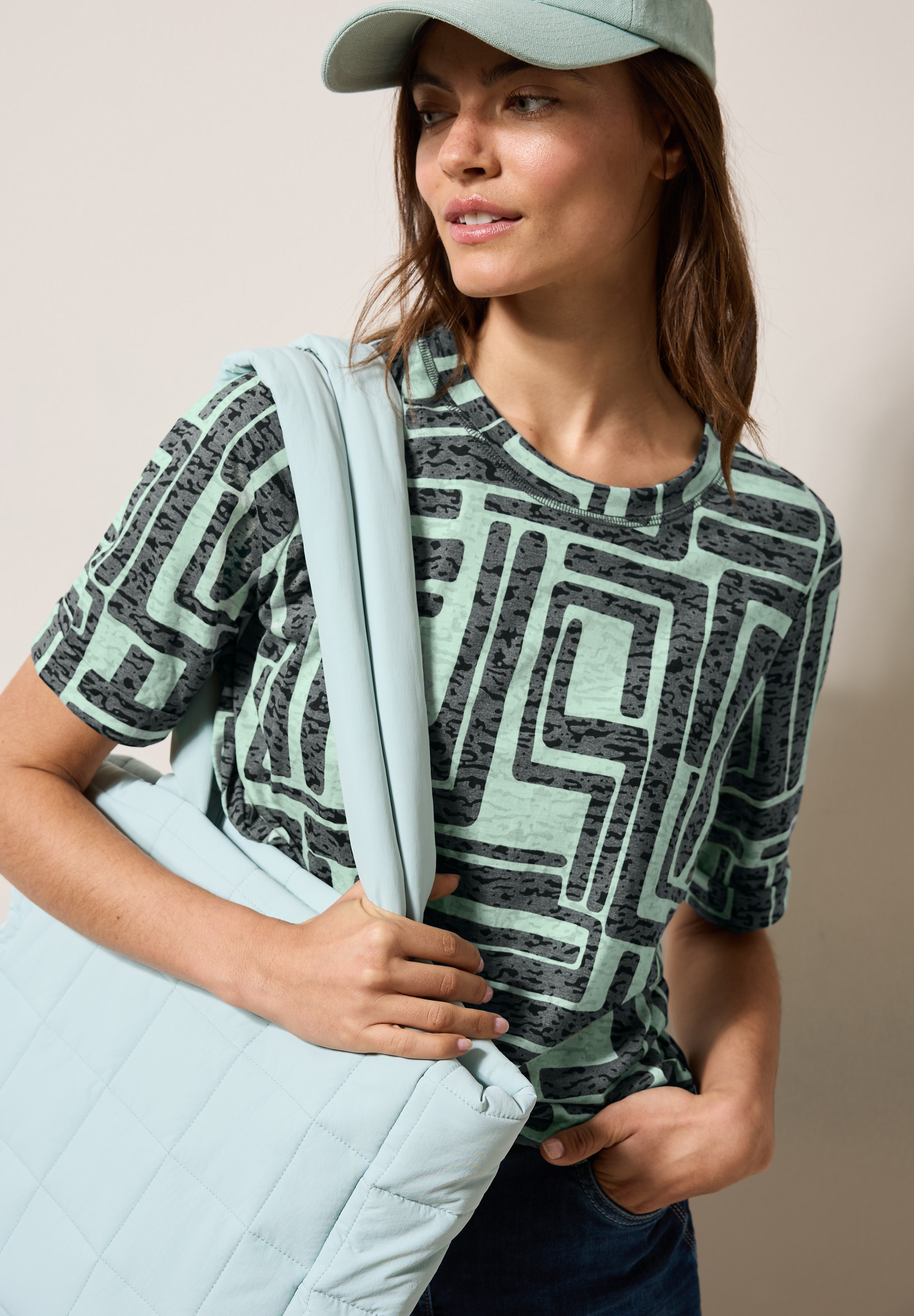 Cecil in Ausbrenner-Optik, gemustert