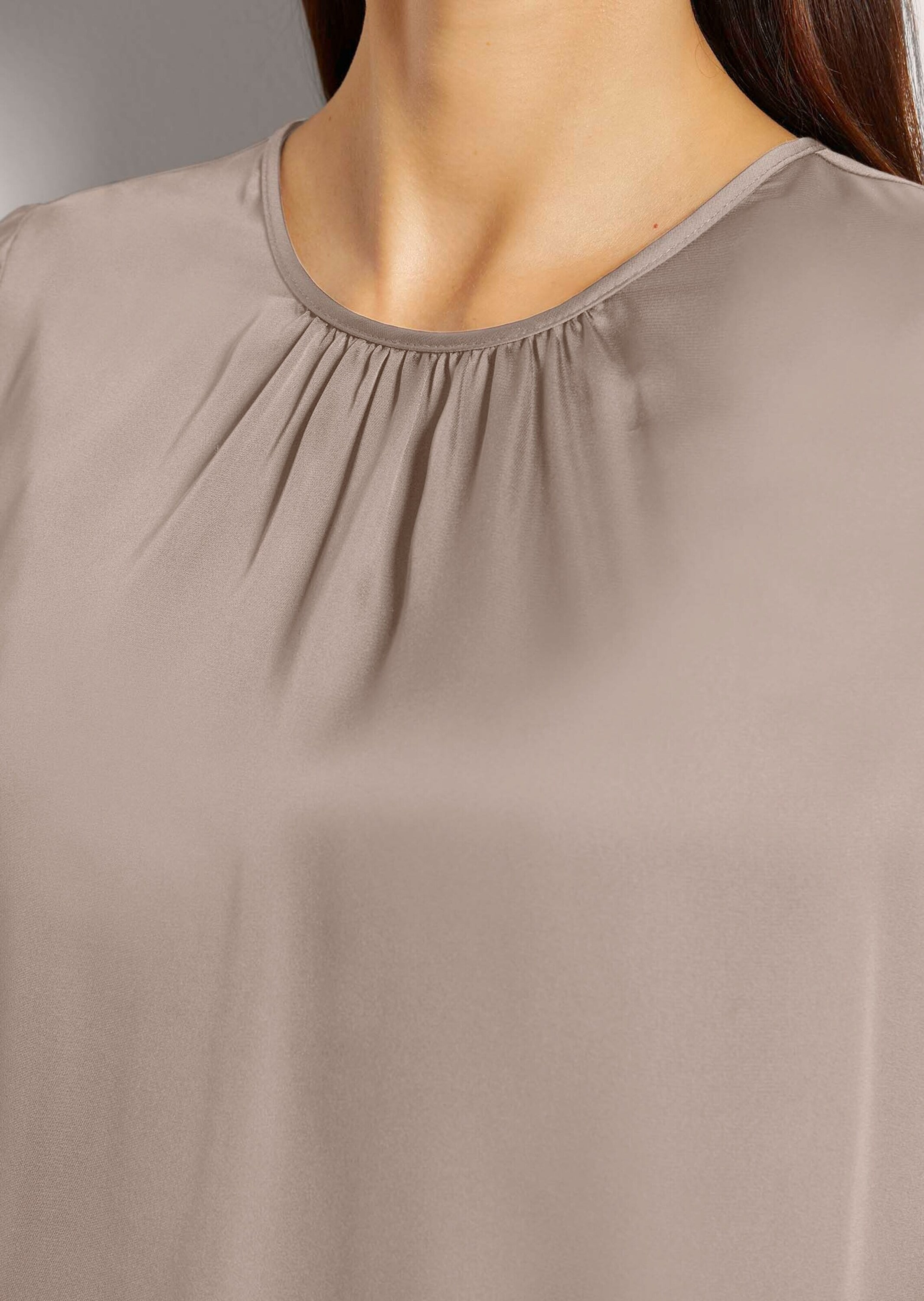 MADELEINE Langarmbluse »Bluse Raffinierte Faltenbluse mit Rundhalsausschnitt«