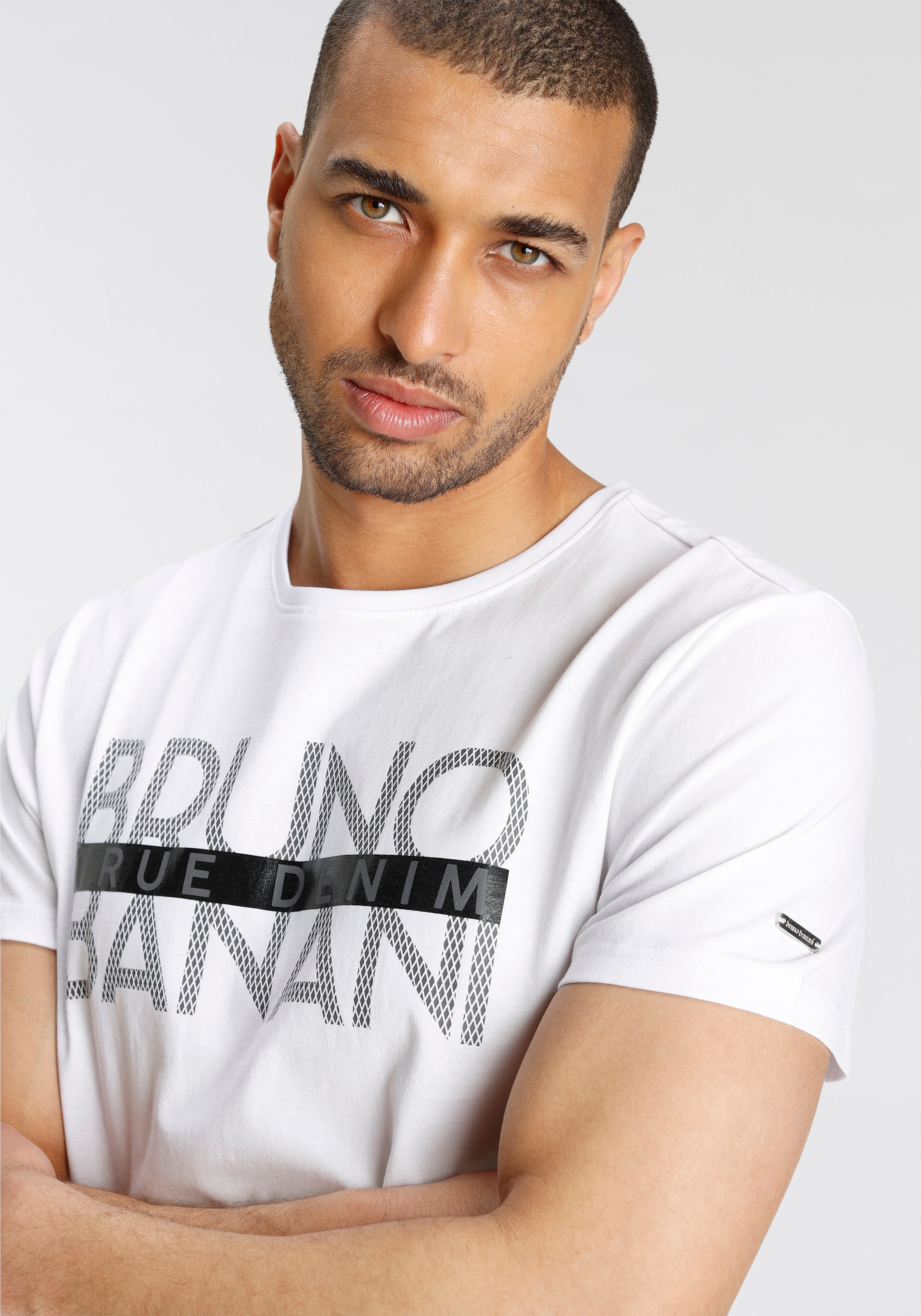 Bruno Banani T-Shirt, mit glänzendem ♕ bei Print