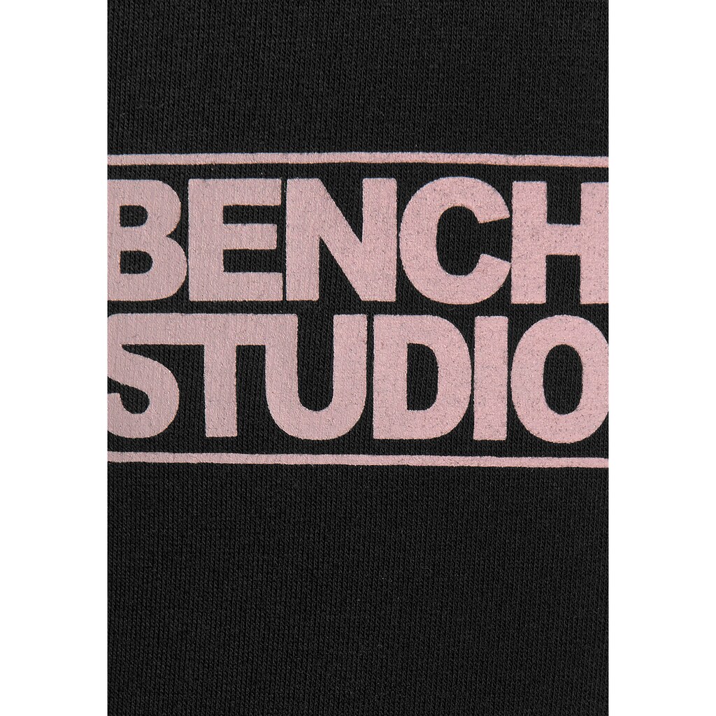 Bench. Jogginghose, mit Logodruck