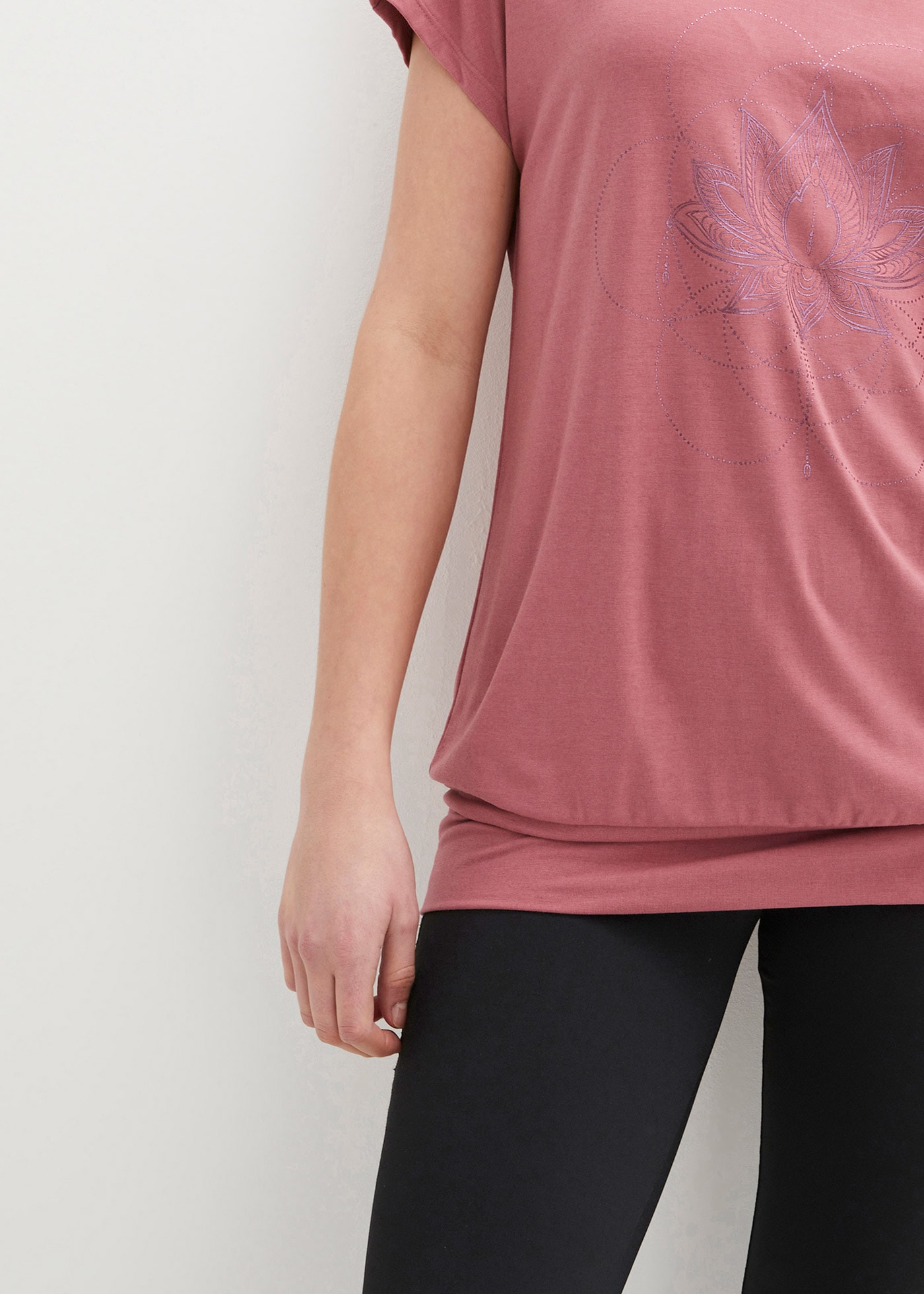 bonprix T-Shirt »Sport-Shirt, Loose Fit« Oversize Passform, Loose Fit, breites Bündchen