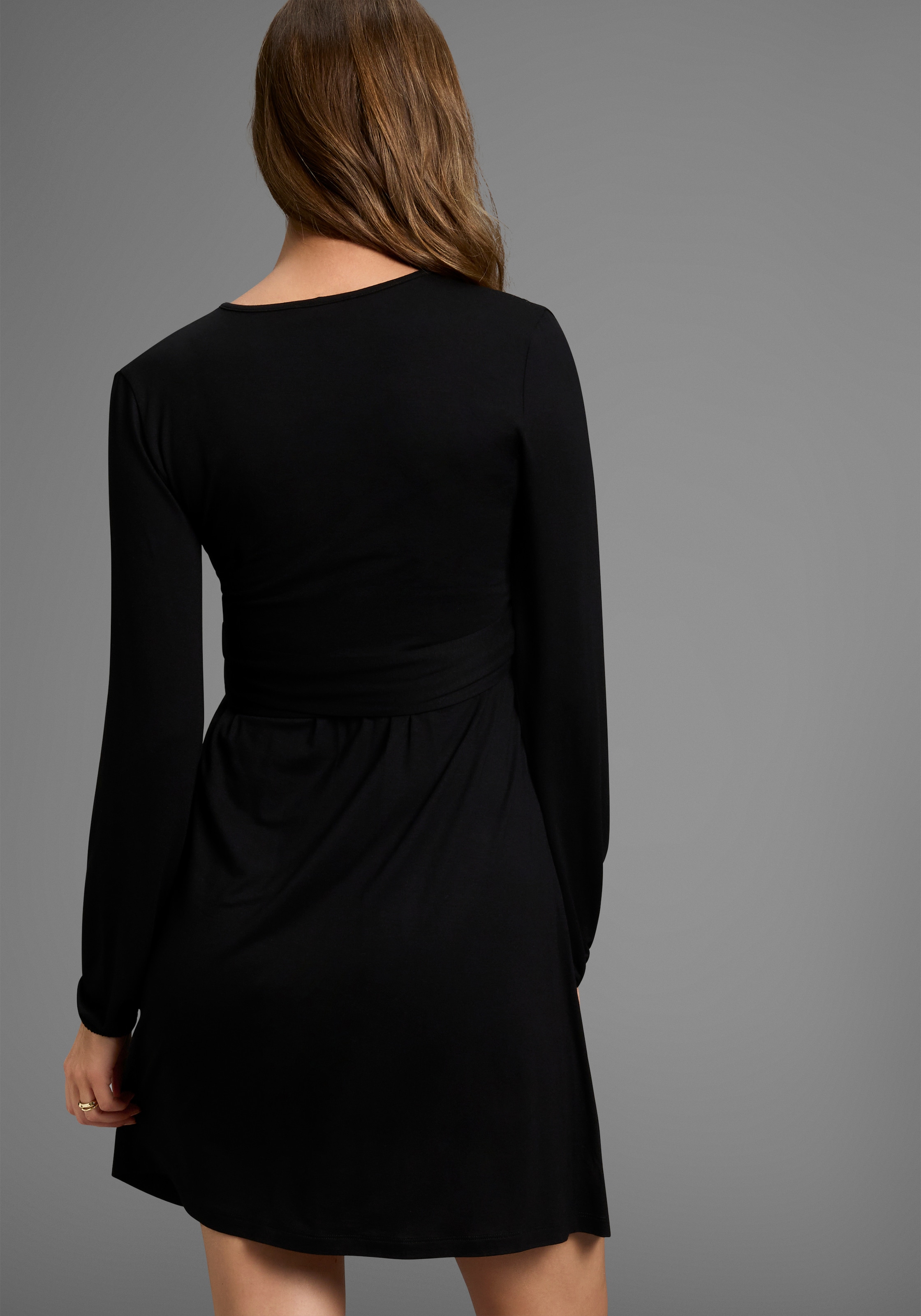 Neun Monate Umstandskleid »Wickel-Kleid mit pratischer Ausschnittlösung« Umstandskleid, Viskose-Kleid mit praktischer Wickel-Lösung