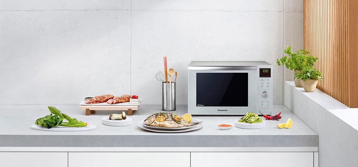 Panasonic NN-DF385M: Inverter-Mikrowelle, Grill und Backofen in