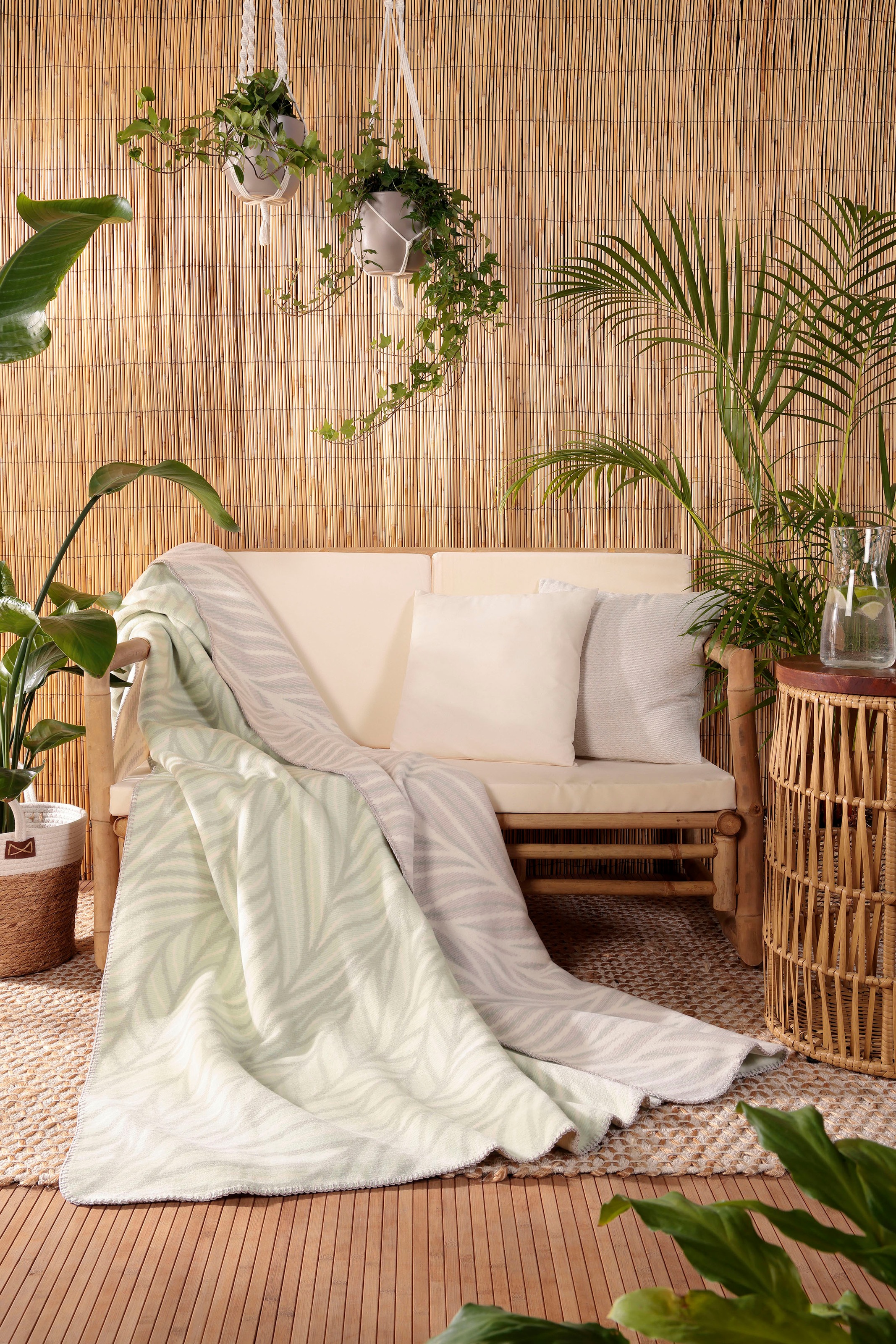 Biederlack Wohndecke »Inspired«, mit floralem Muster