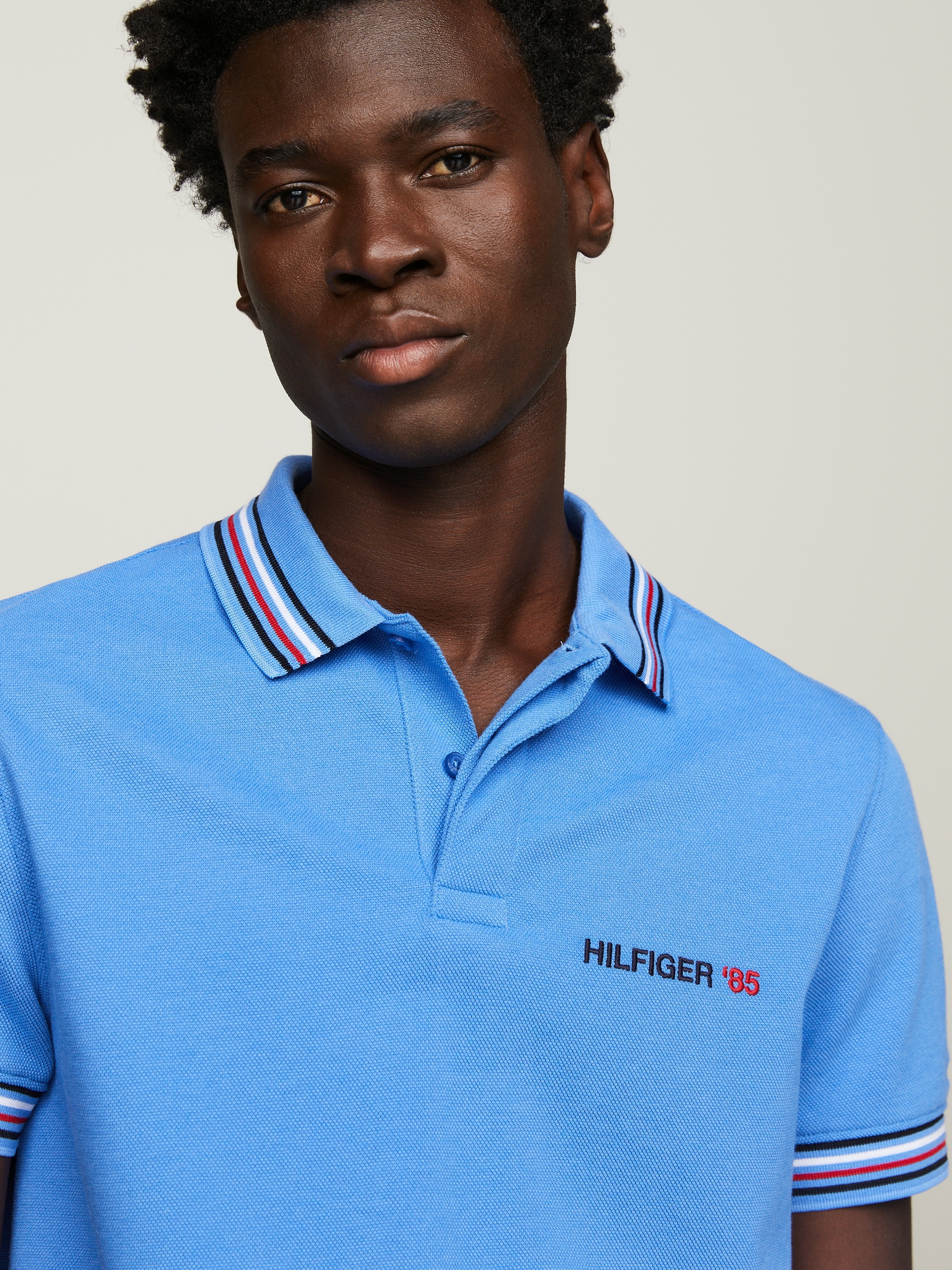 Tommy Hilfiger Poloshirt »CONTRAST GLOBAL STRIPE REG POLO«, mit kontrastfarbenen Details