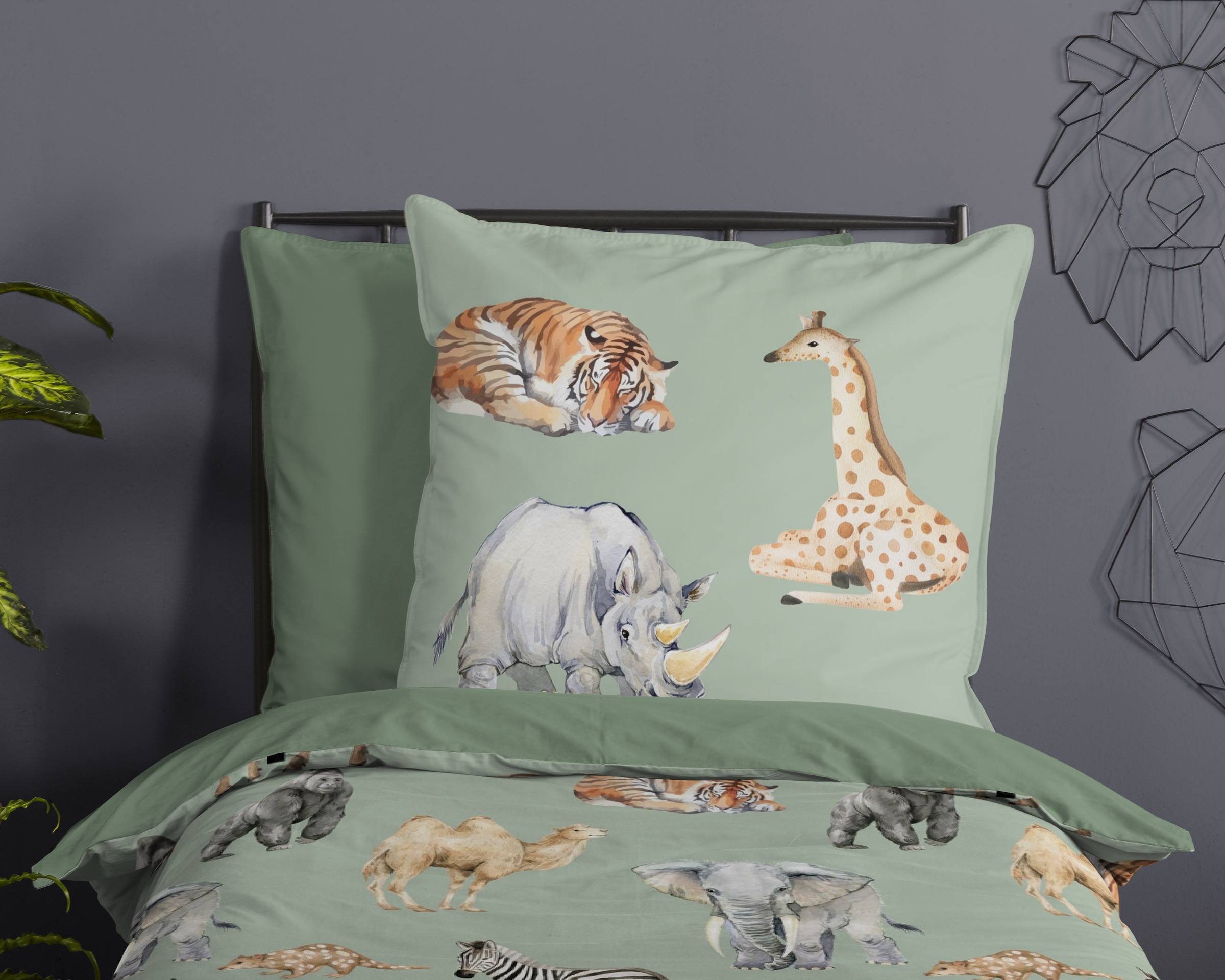 PURE luxury collection Kinderbettwäsche »Safari«, Mikrofaser, 135x200, Pflegeleicht, Wendeoptik, Kind, Tier, Tiere, Grün