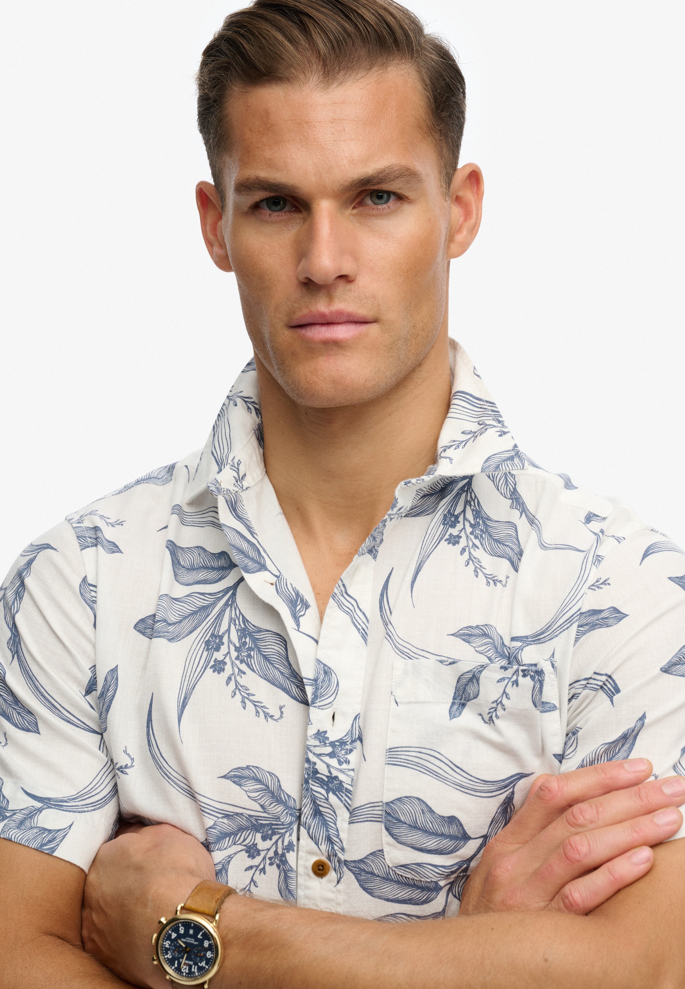 Superdry Kurzarmhemd »VINTAGE LOOM S/S SHIRT« mit sommerlich coolem Hawaii-Blumen-Print