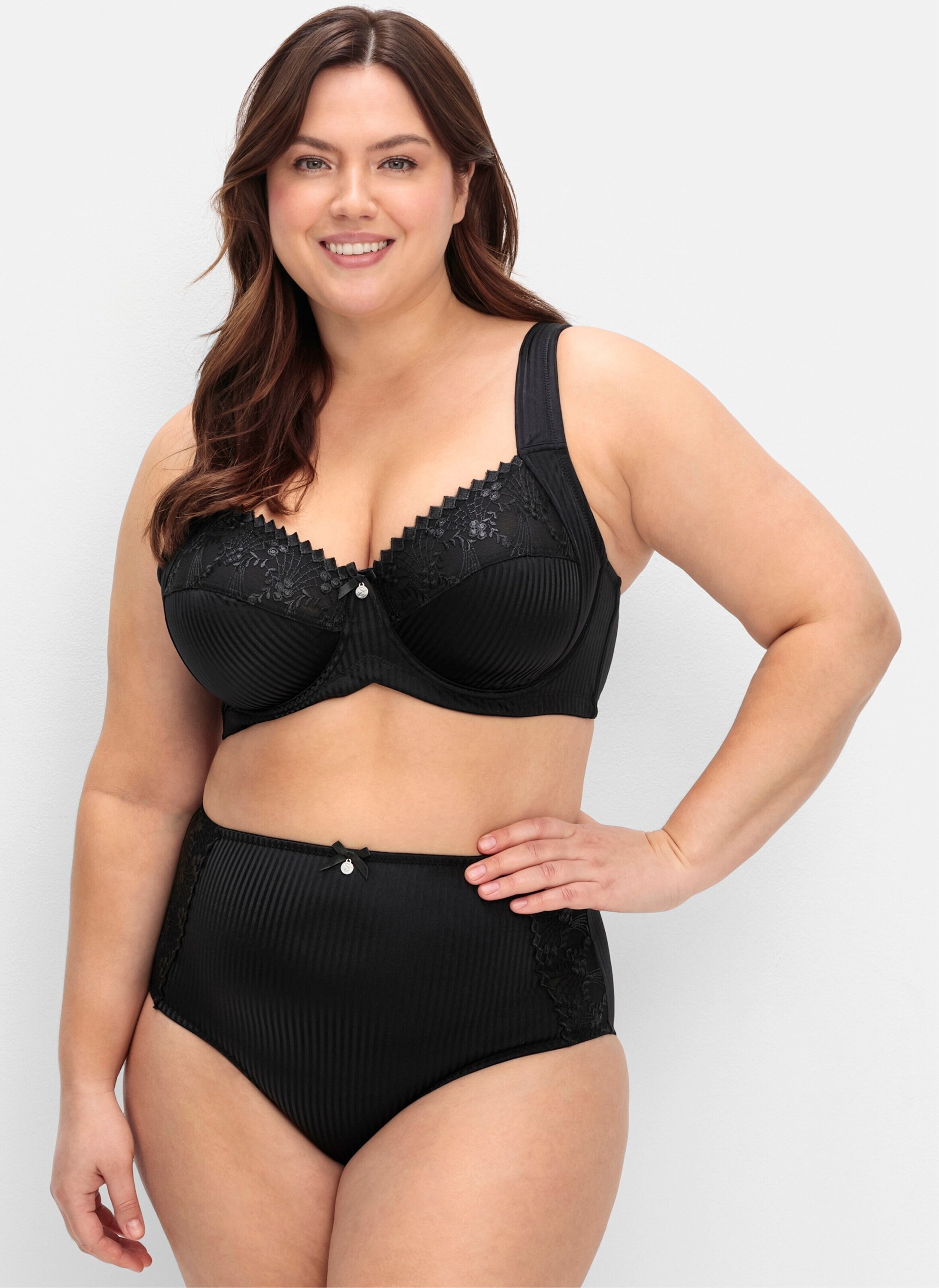 Sheego Minimizer-BH »Bügel-BH Bügel-BH mit floraler Spitze und tonigen Streifen«