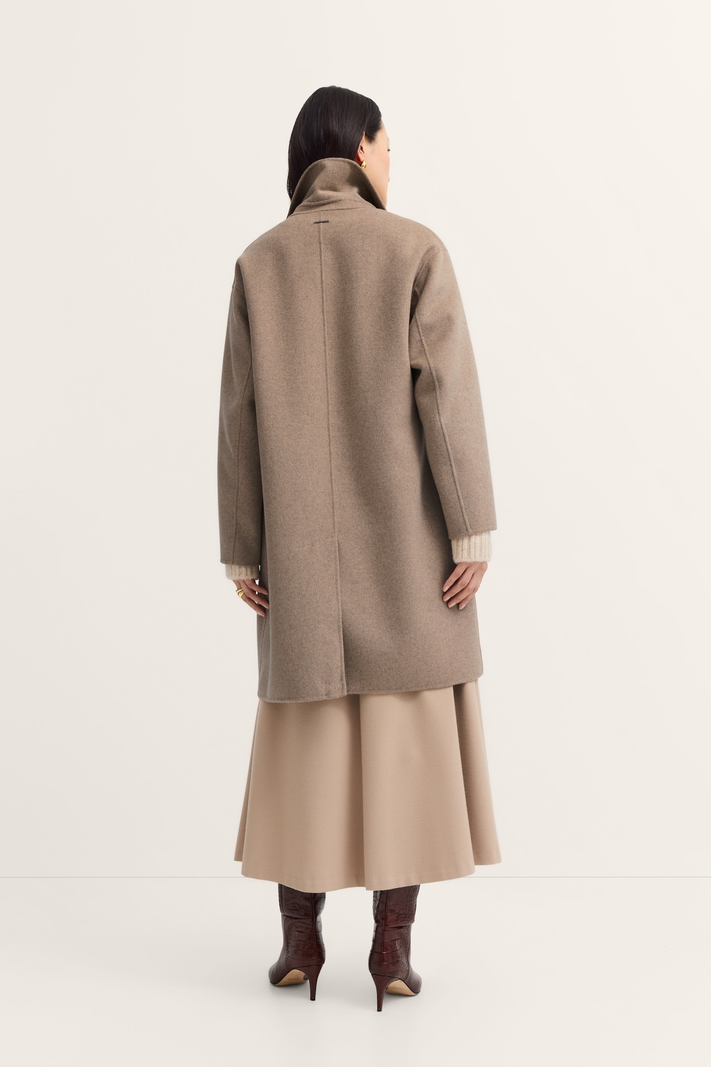 bugatti Kurzmantel »Loose Fit« mit Knopfleiste und aus weichem Woll-Mix