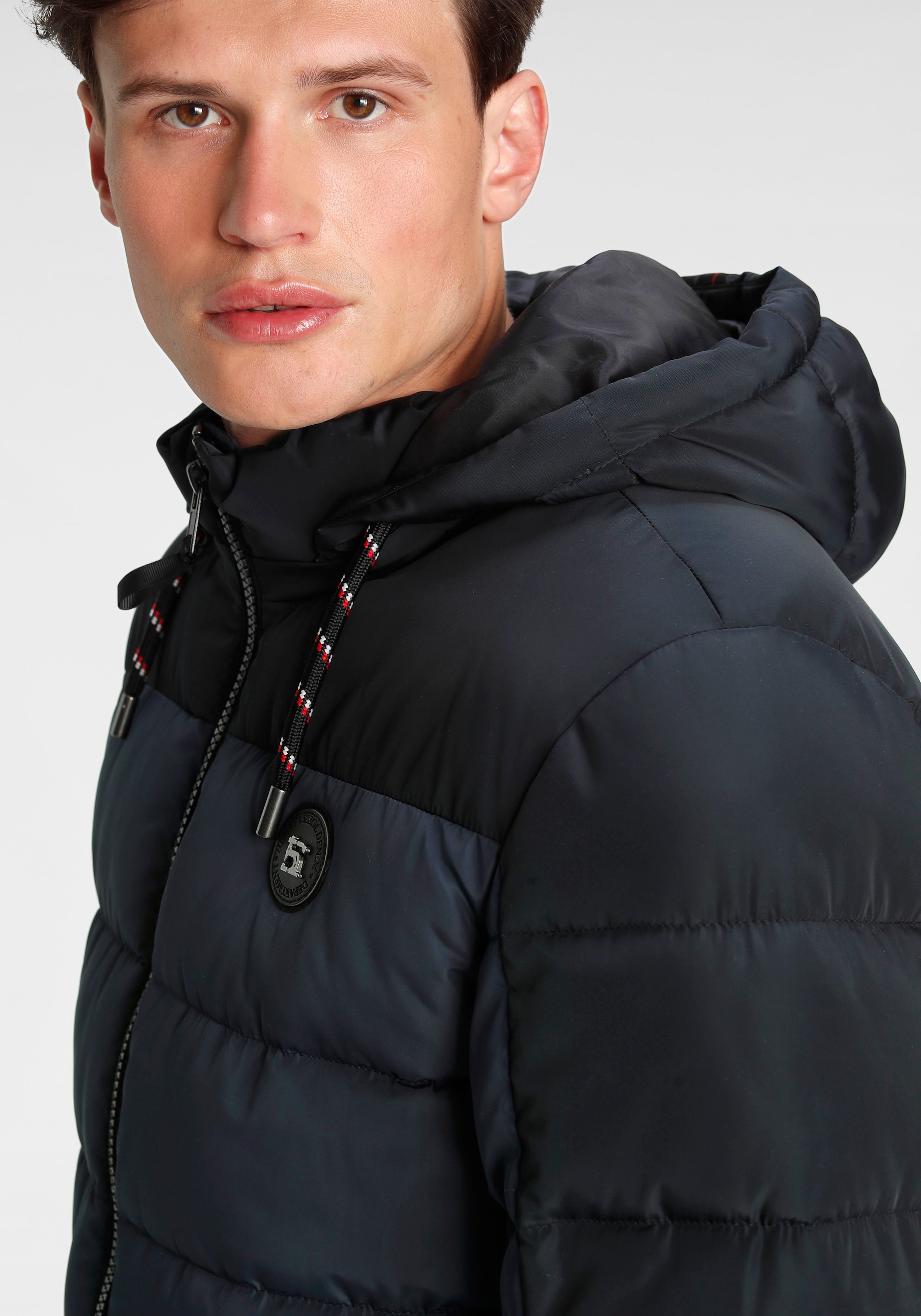 H.I.S Steppjacke, mit Kapuze, für kühle und windige Tage, aus leichtem Webstoff