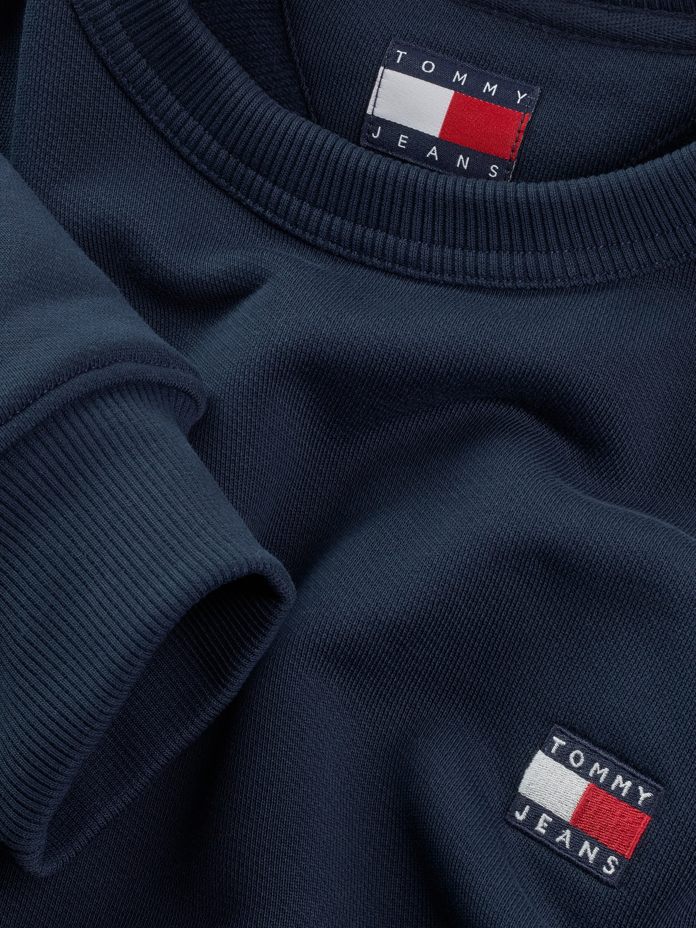 Tommy Jeans Sweatshirt »TJW BXY BADGE CREW«, mit Logo-Badge