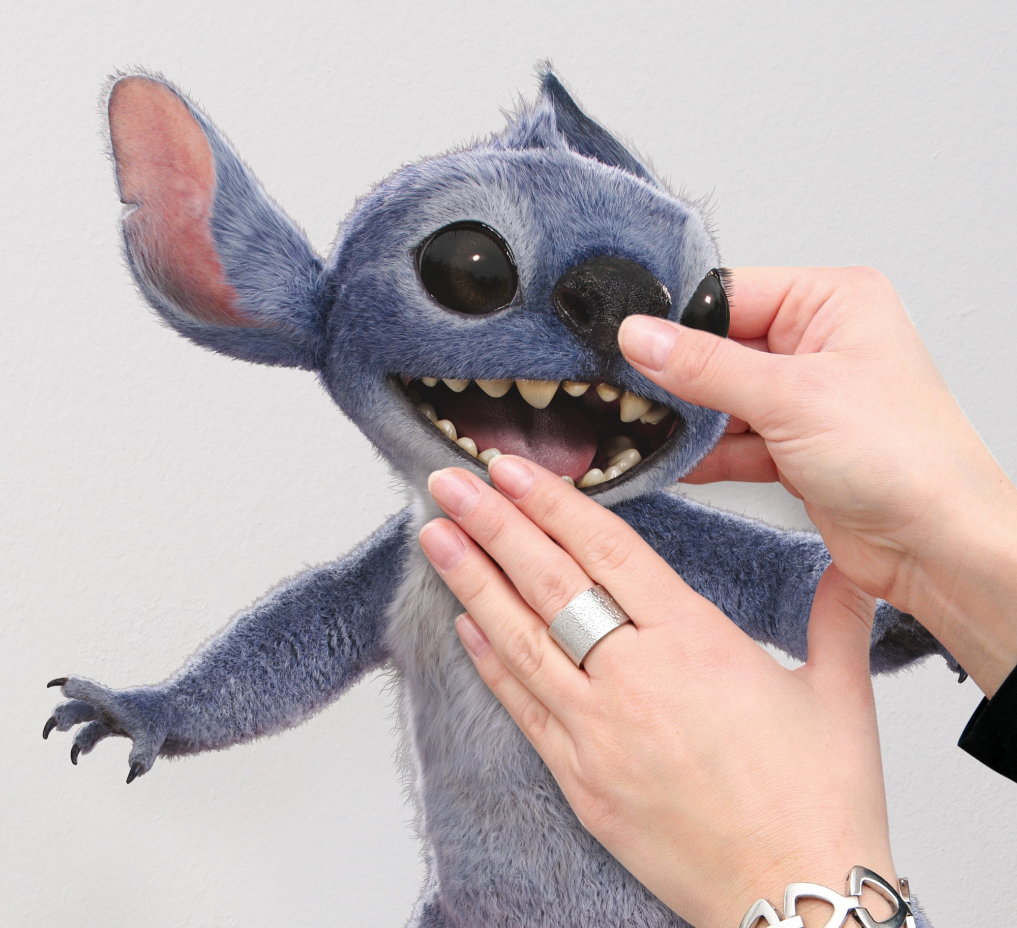 Komar Wandtattoo »Disney Stitch Live Action« 70 x 50 cm (Breite x Höhe)