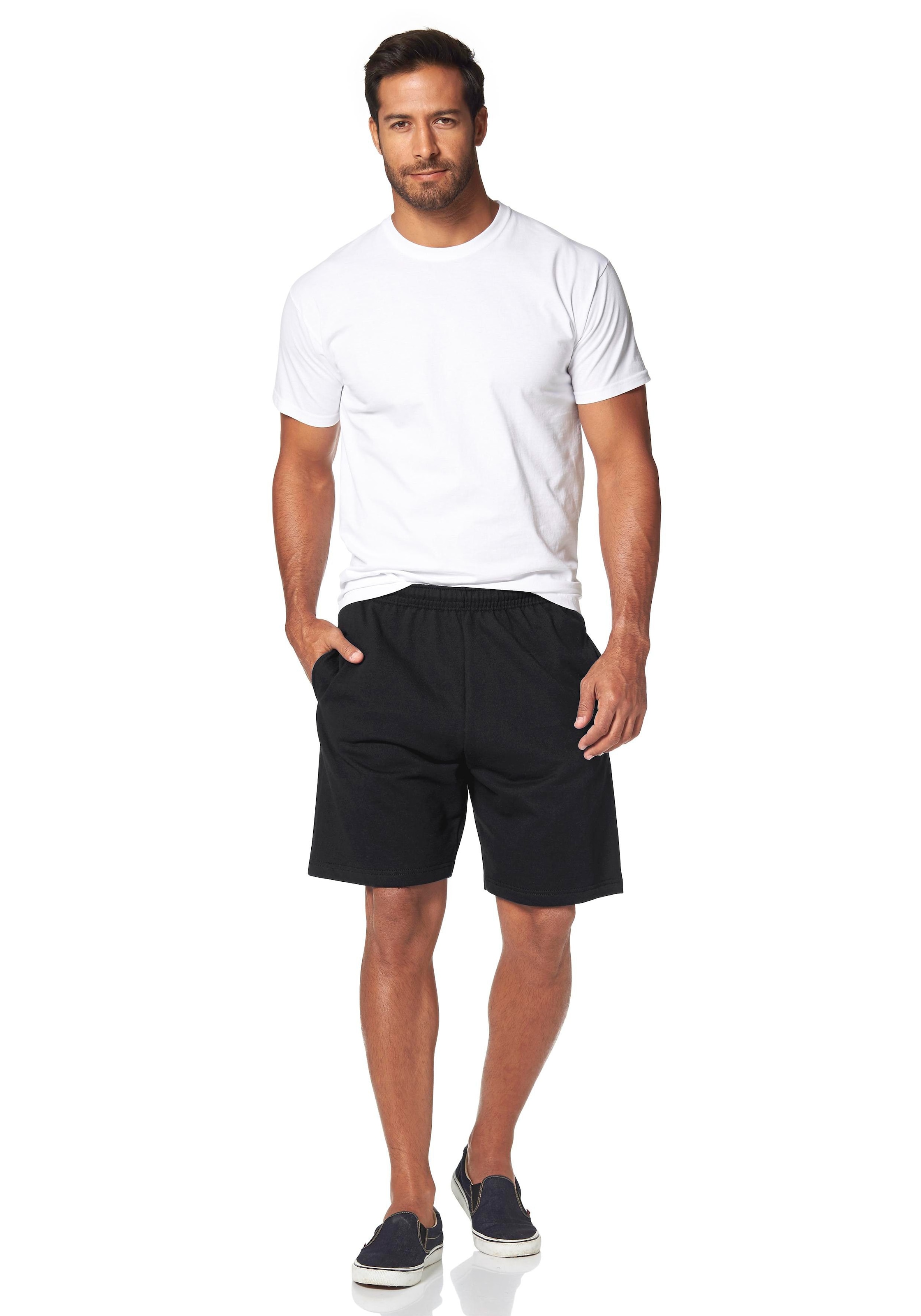 Fruit of the Loom Sweatshorts, in bequemer Form