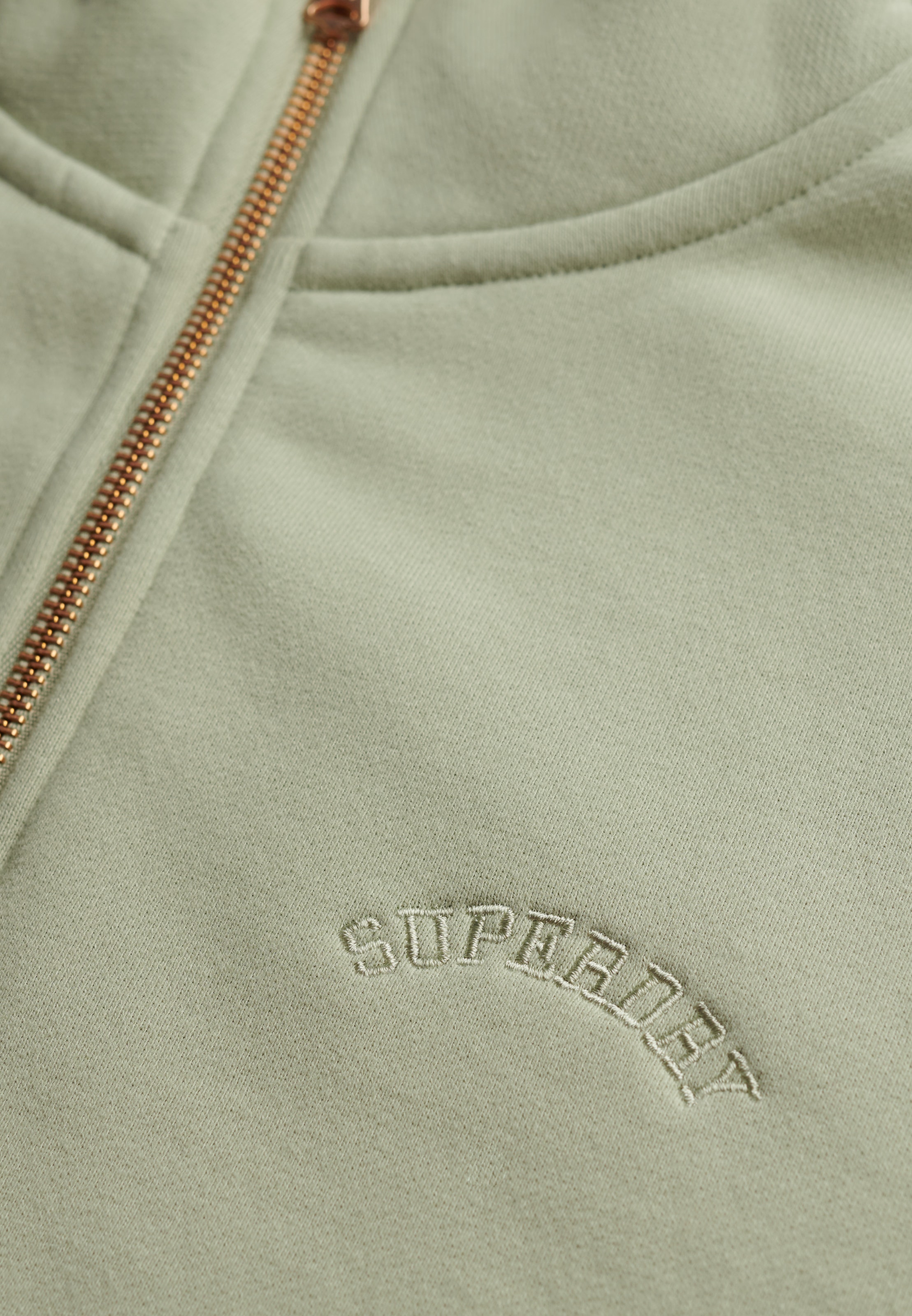 Superdry Sweatshirt »ESSENTIAL LOGO EMB HALF ZIP«
