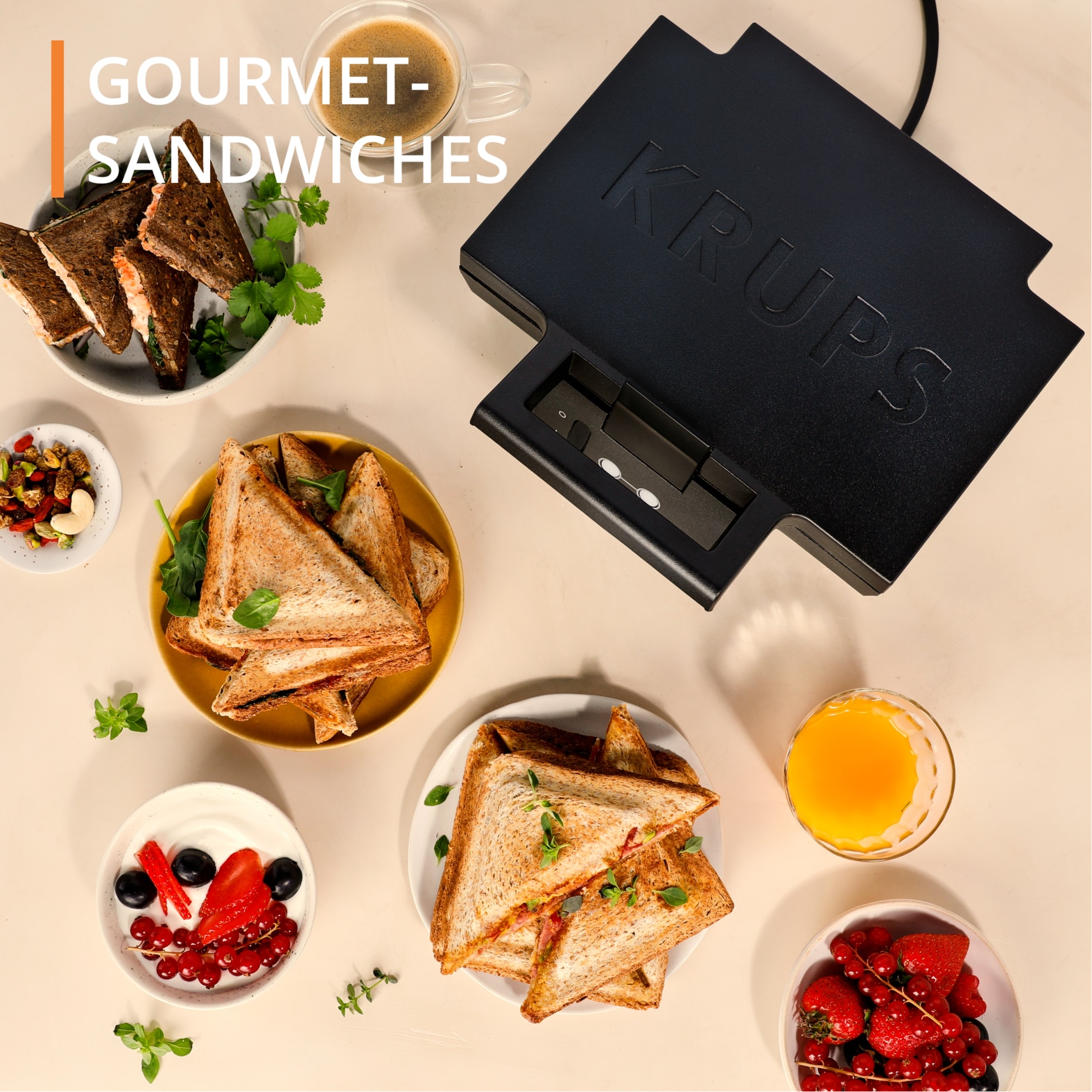 Krups Sandwichmaker »Iconic 3-Eckform mit elegantem Design, Keramik-Antihaftbeschichtung«, 850 W, extra-tiefe Platten, Maße: 23,1 x 26,5 x 10,8 cm, FDK461