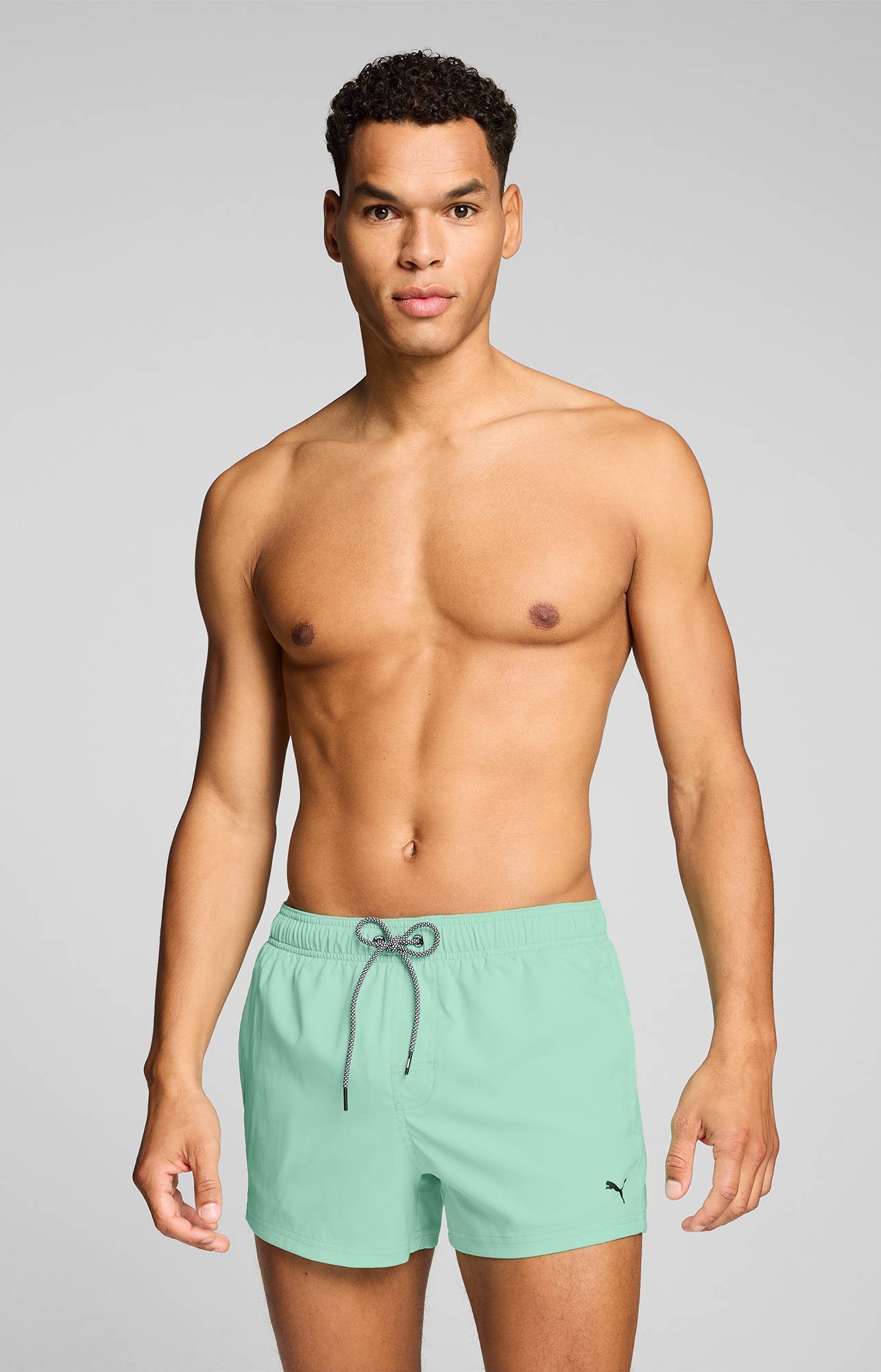 PUMA Badeshorts »PUMA SWIM MEN SHORT LENGTH SWIM SHORTS« mit seitlichen Eingriff-Taschen,   Gesäßtasche mit Klettverschluss