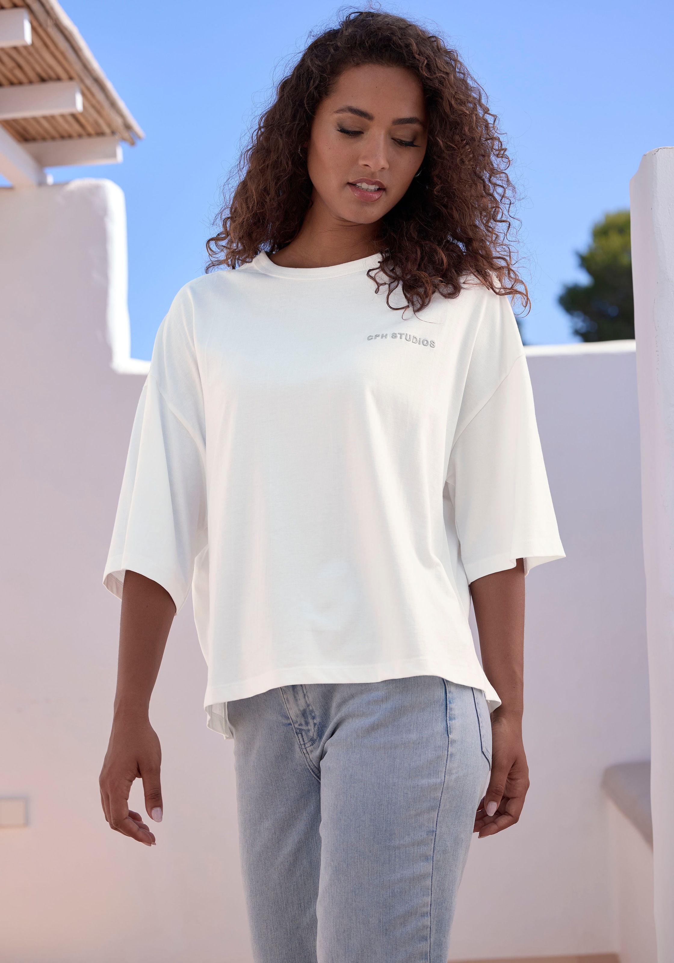 Copenhagen Studios Oversize-Shirt »mit hochwertiger Logostickerei«, aus heavy Bio-Baumwoll-Qualität