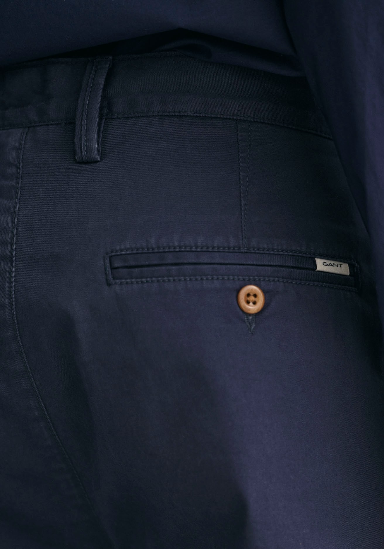 Gant Chinohose »REGULAR TWILL CHINOS«, Regumit gefütterten Seitentaschen