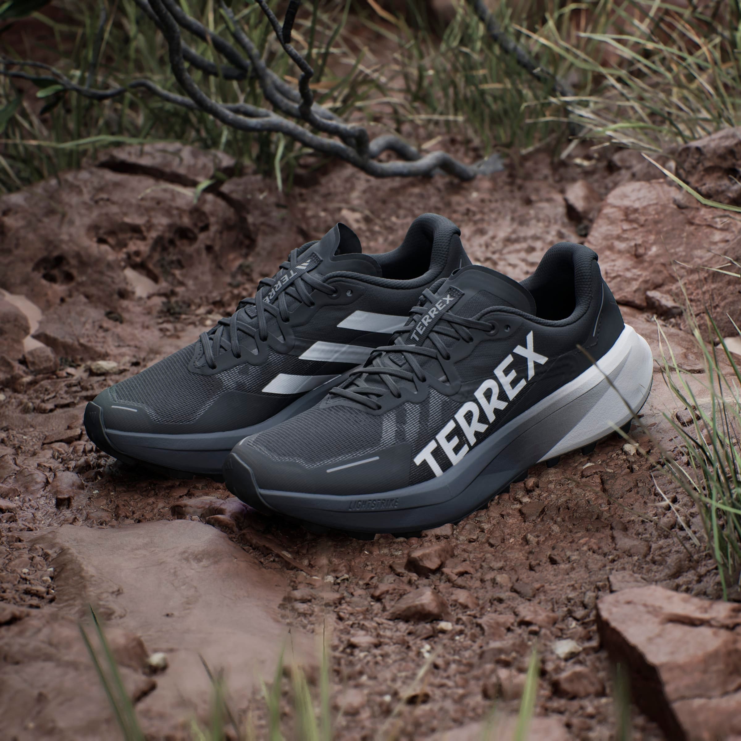 adidas TERREX Trailrunningschuh »TERREX AGRAVIC 3 TRAILRUNNING«, Trail-Runningschuhe