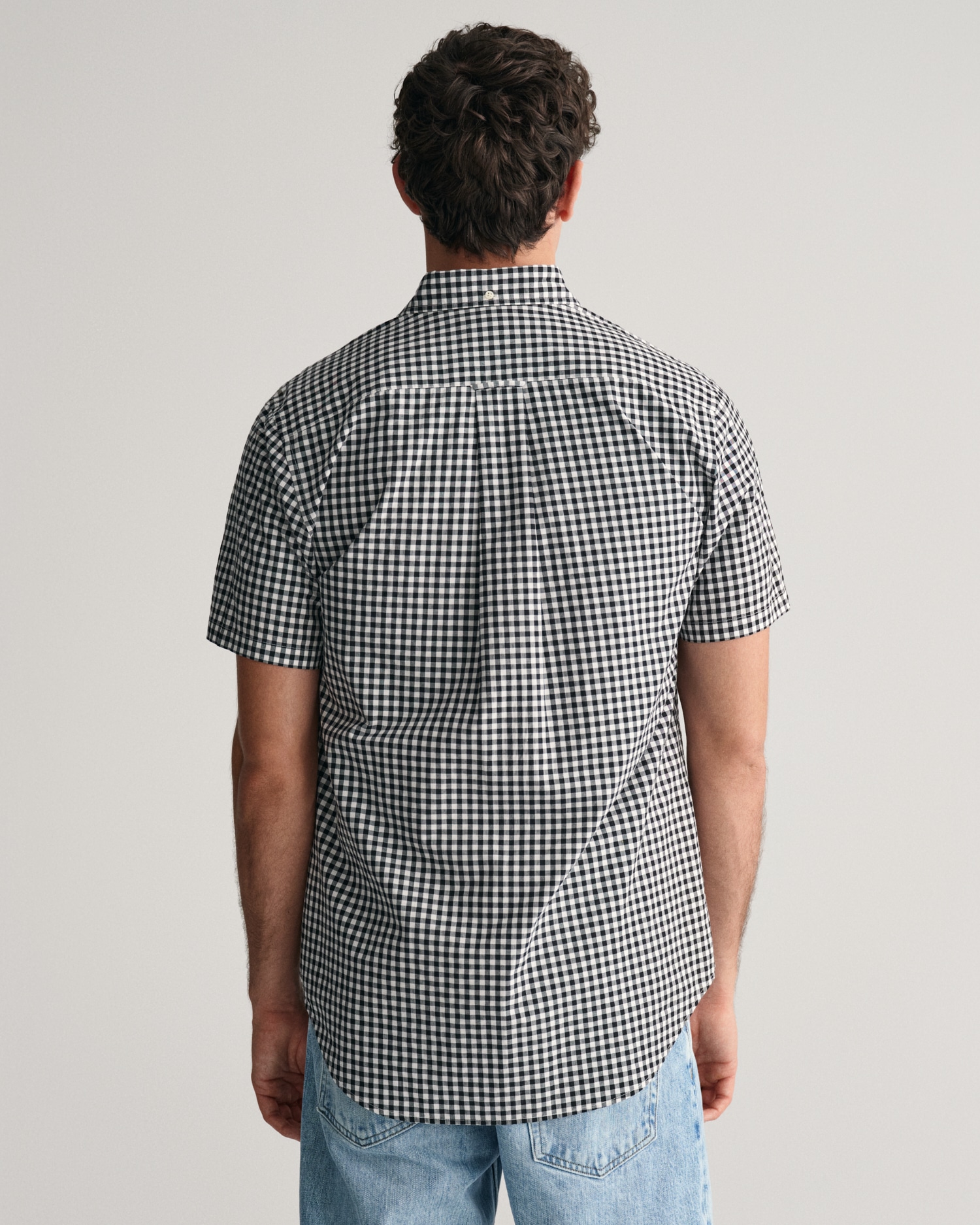 Gant Kurzarmhemd »Regular Fit Gingham Popeline Hemd strapazierfähig pflegeleicht kariert«, mit einer kleinen Logostickerei auf der Brusttasche
