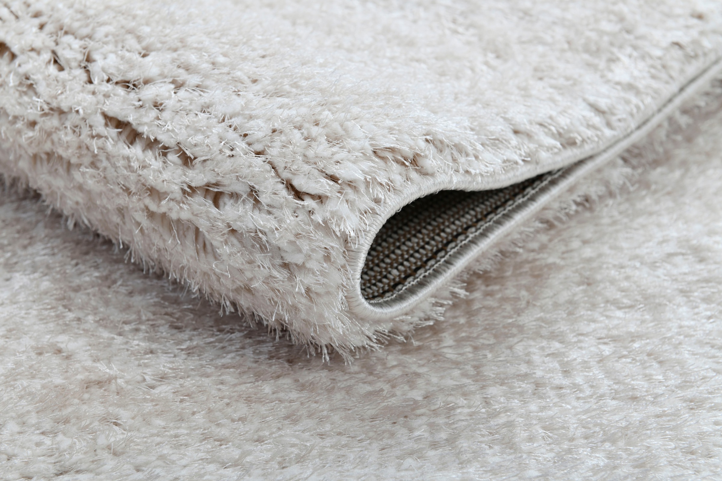 Home affaire Hochflor-Läufer »Malin«, rechteckig, 43 mm Höhe, Shaggy in Uni-Farben, Teppich-Läufer, Brücke, leicht glänzend, besonders weich durch Microfaser, extra flauschig, Pflegeleicht, idealer Teppich für Wohnzimmer, Schlafzimmer, Diele/Flur