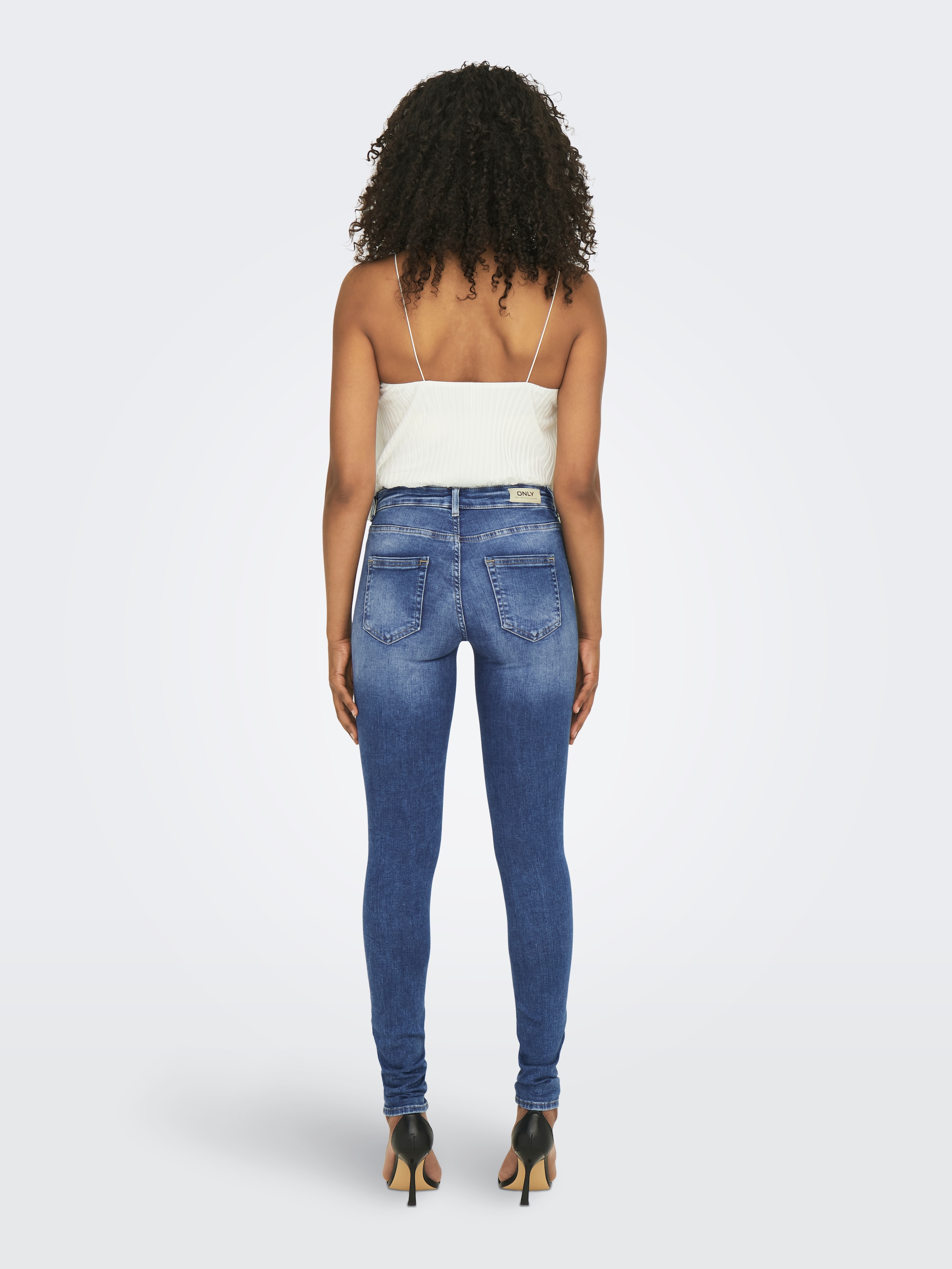 ONLY Skinny-fit-Jeans »ONLBLUSH – Skinny Fit Jeans mit extra engem Schnitt«, Abriebeffekte, modisch, skinny fit, Eingrifftaschen, unifarben

