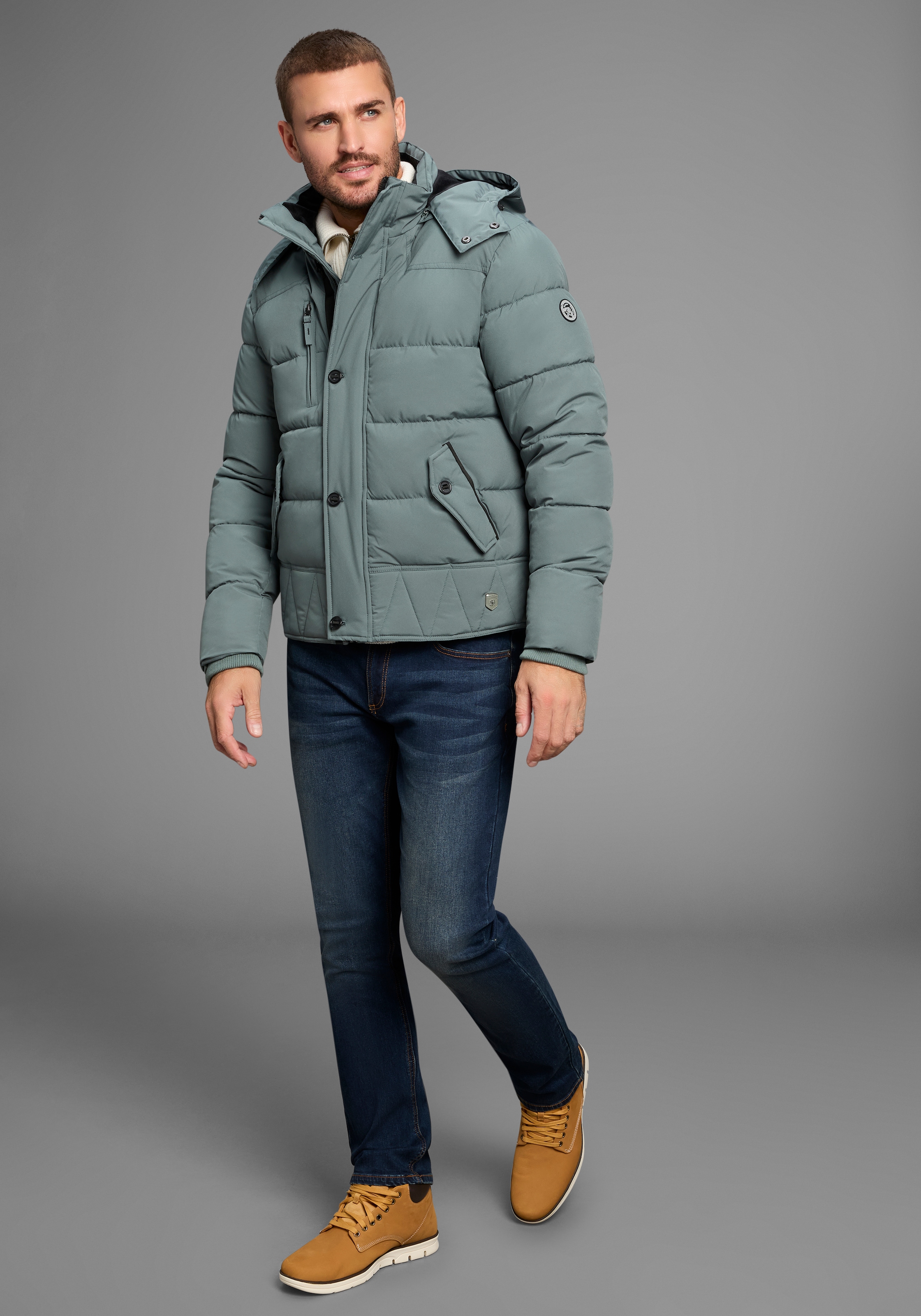 Bruno Banani Steppjacke, mit Kapuze, Winterjacke mit Fellimitat und abnehmbarer Kapuze