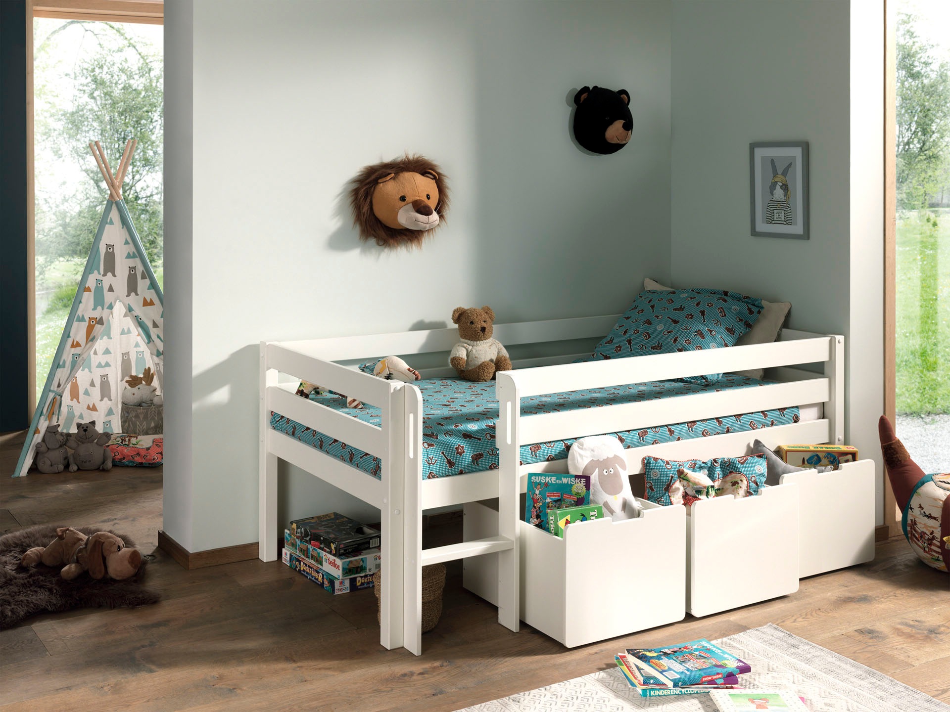 Vipack Spielbett »Vipack Pino«, (Made in Europe), Niedriges Spielbett mit LF 90 x 200 cm, mit Leiter und 3 Rollboxen