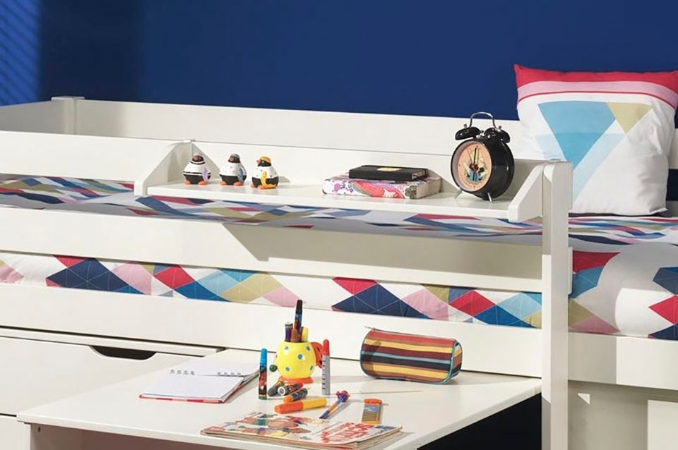 Vipack Kinderregal »Pino, mit 2 Metallhaken, zum Anhängen am Bett« B/H/T ca. 79,2x9,3x21,2cm, Kiefer massiv, universell einsetzbar,  eine praktische Ergänzung zum Bett, 3 Farben