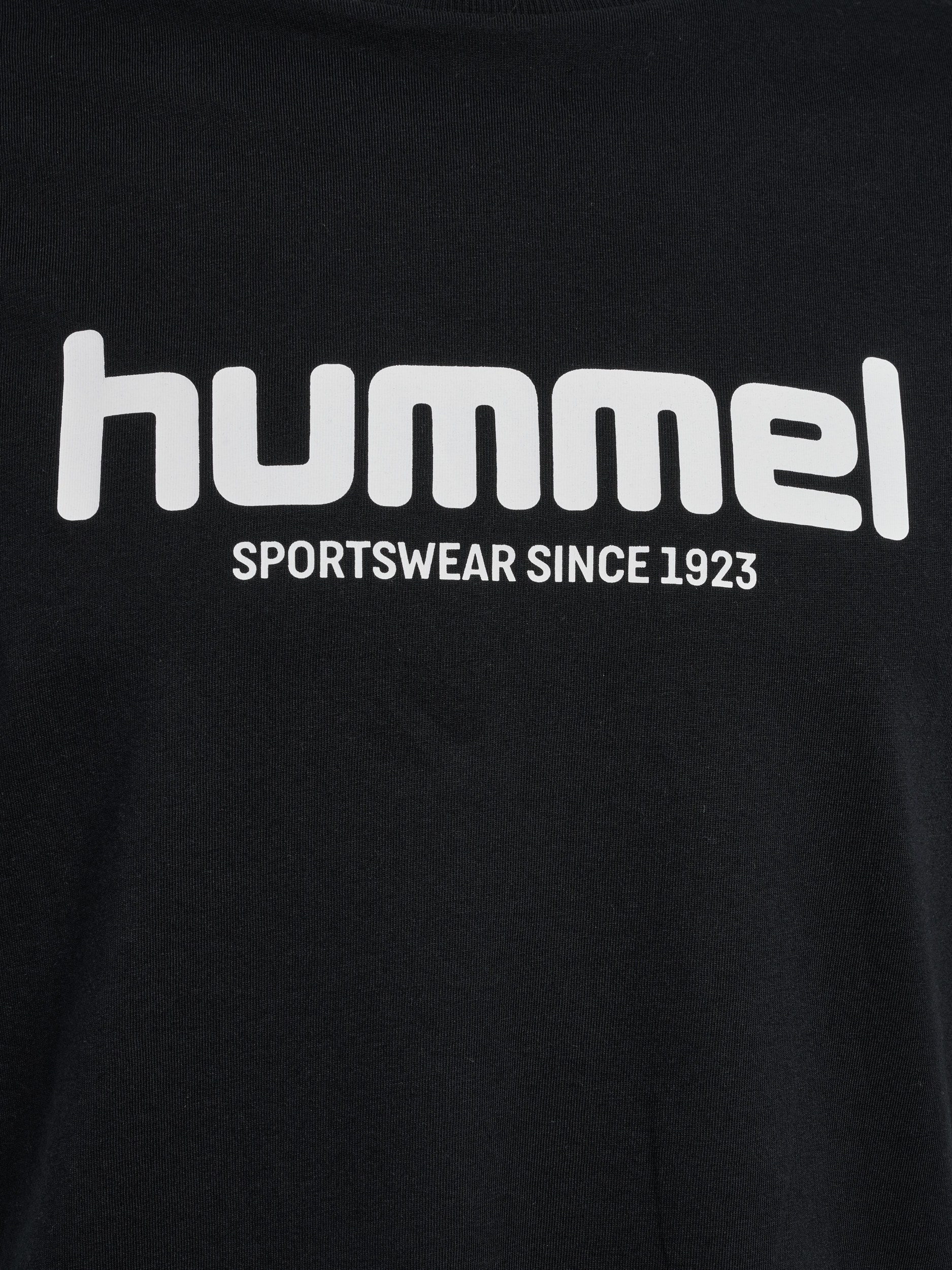 hummel T-Shirt »HMLLEGACY 2.0 T-SHIRT S/S« kurze Ärmel, für sportliche Aktivitäten, aus Baumwolle