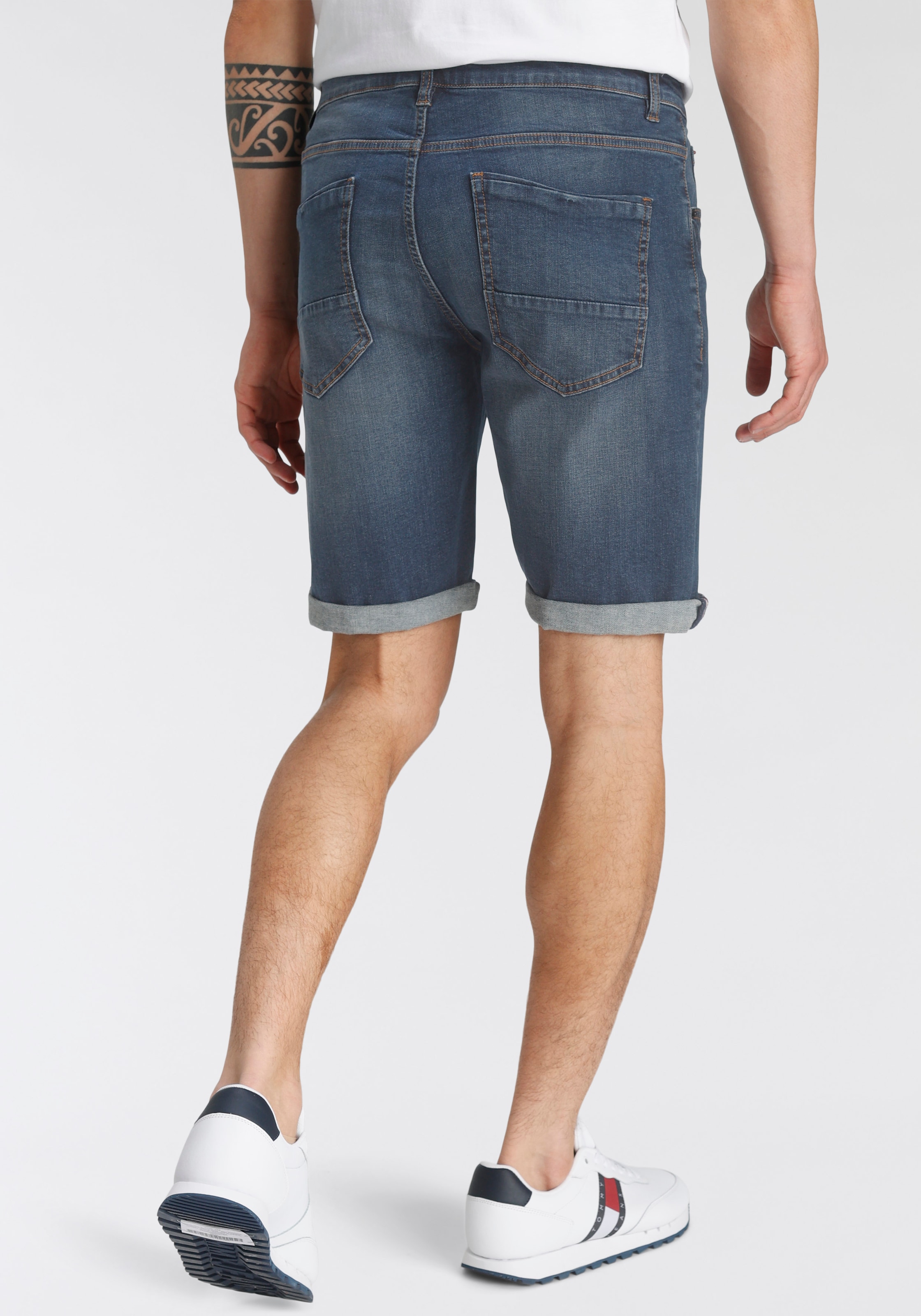 H.I.S Jeansshorts »DEYO«, gerader Schnitt, Used-Waschung, niedrige Leibhöhe