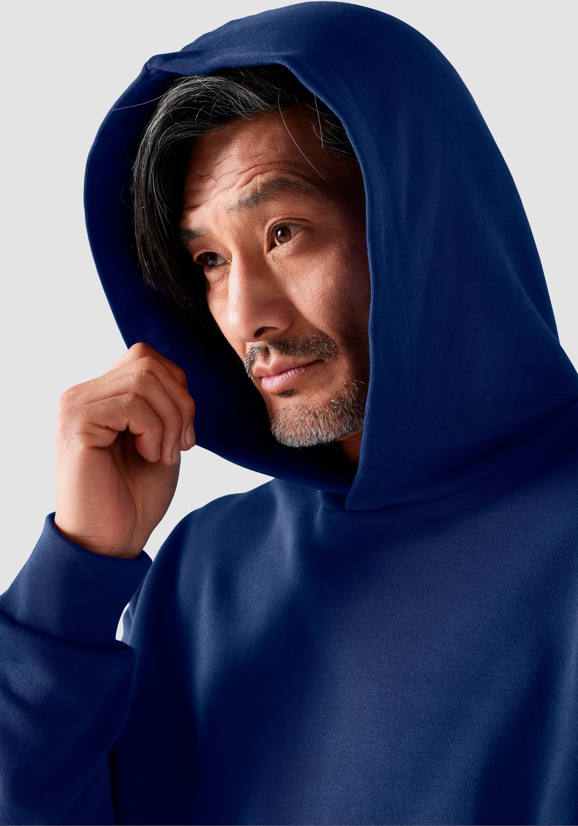 BMW Hoodie mit farbgleichem Logo auf der Rückseite