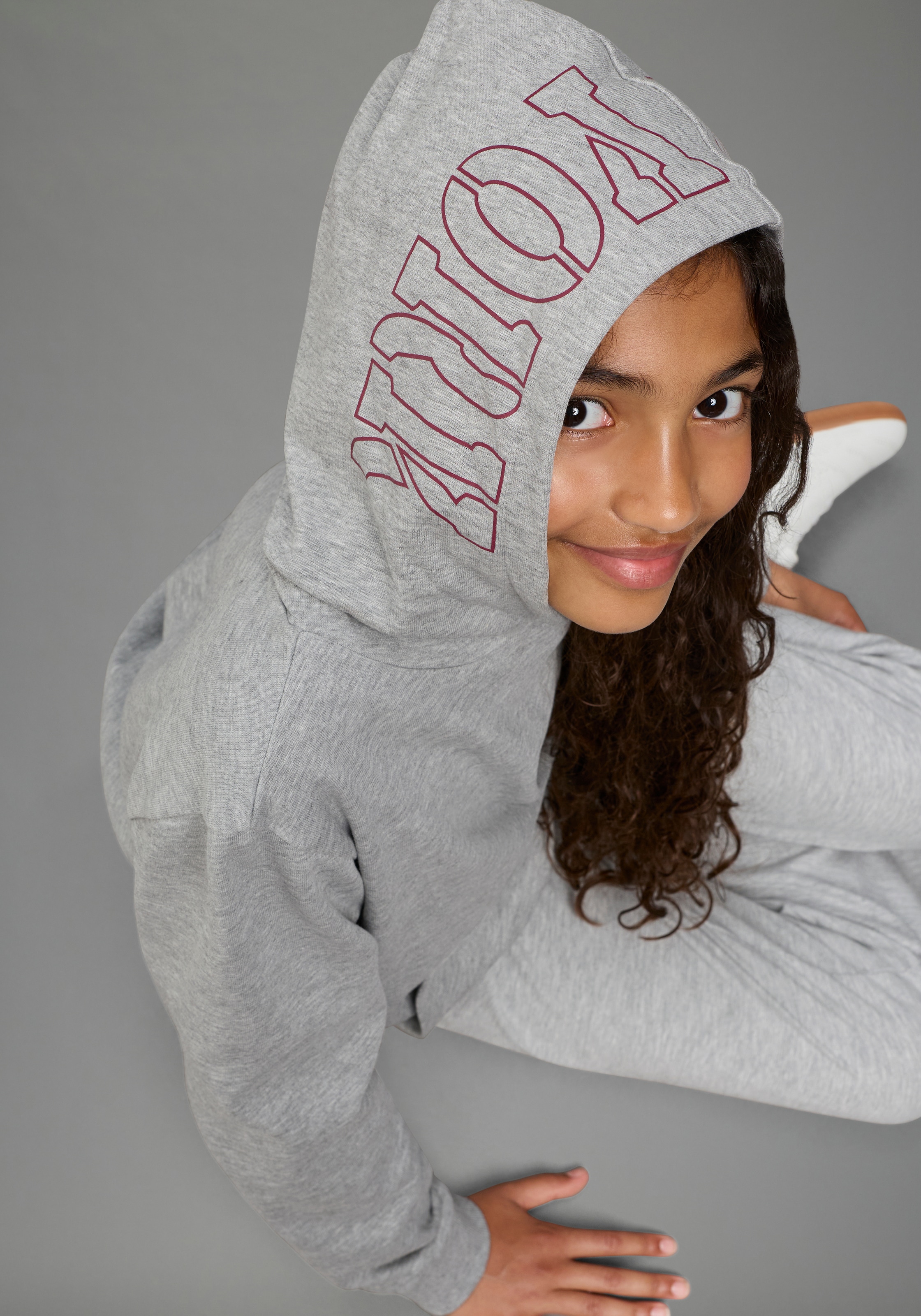 KIDSWORLD Kapuzensweatshirt », Hoodie mit Print auf der Kapuze«, Langarm,  weite Passform,  stylischer Druck,  Basic-Stil
