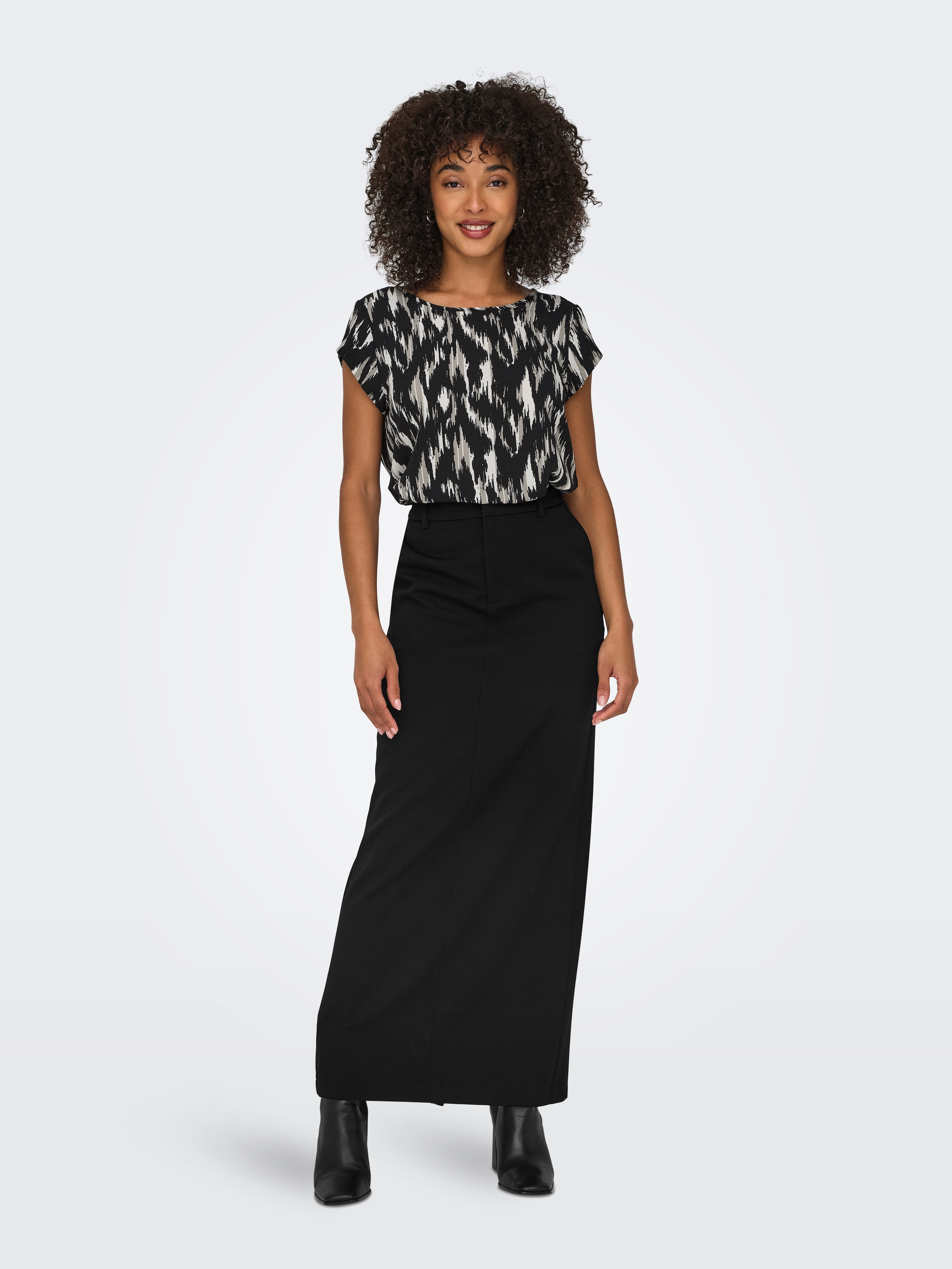 ONLY Shirtbluse »ONLVIC S/S AOP TOP NOOS PTM«, mit Allover Druck
