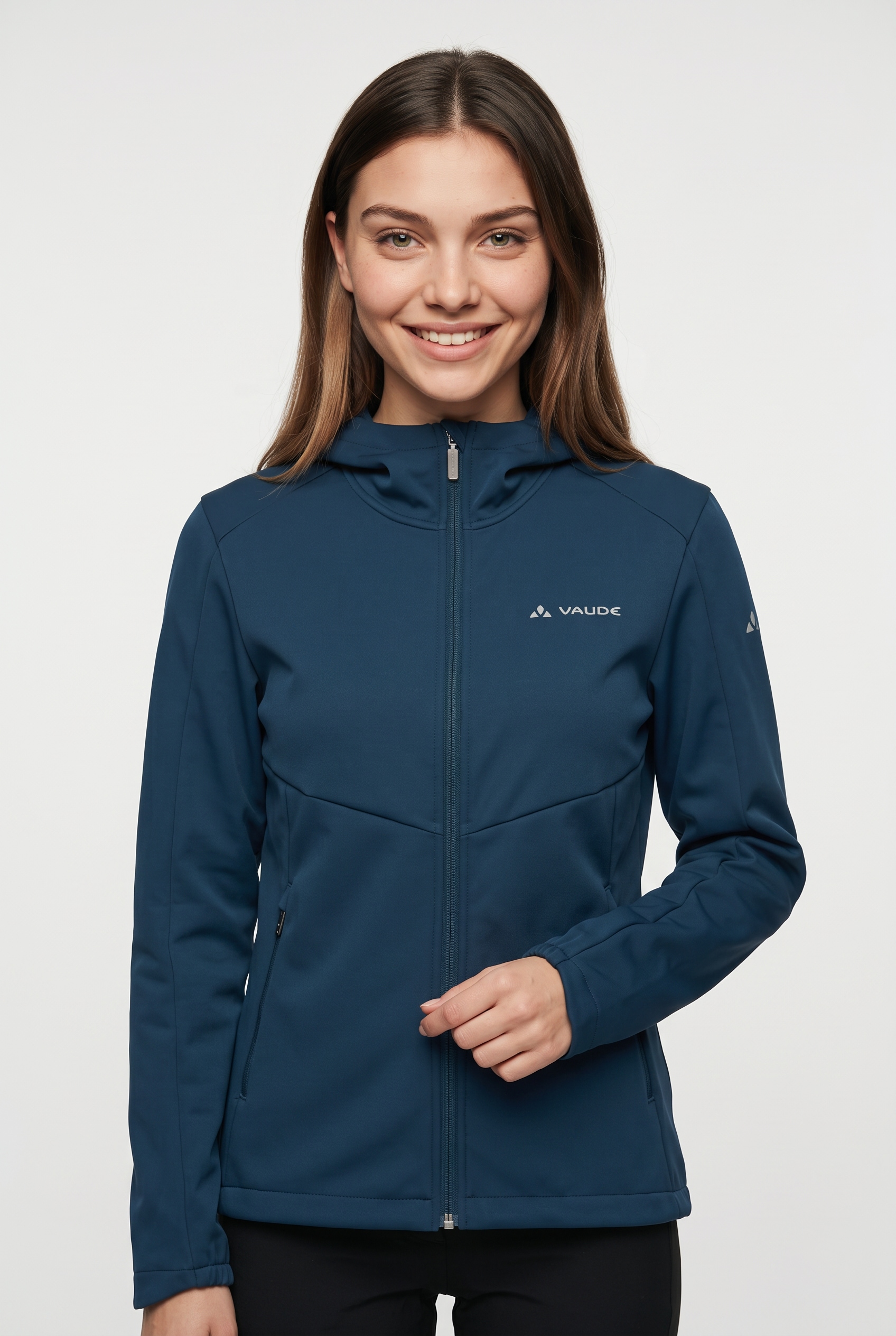 VAUDE Softshelljacke »SE WOMEN'S ZETAR SOFTSHELL JACKET II« mit Reißverschluss, wasserabweisend, windabweisend, normale Länge