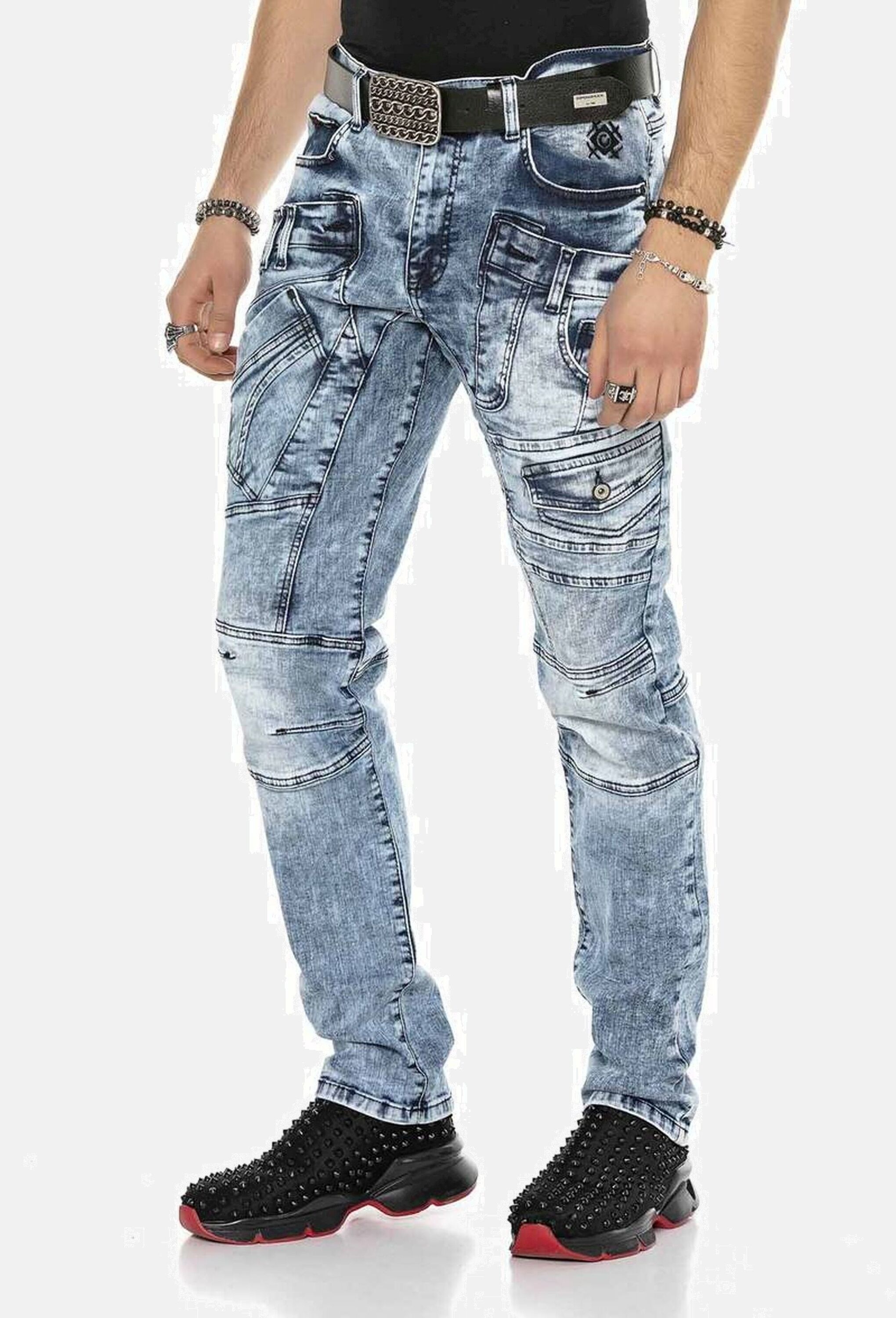Cipo & Baxx Regular-fit-Jeans »Cipo & Baxx Jeans DENIM« bequeme Jeans mit coolen Ziernahtelementen, CD598
