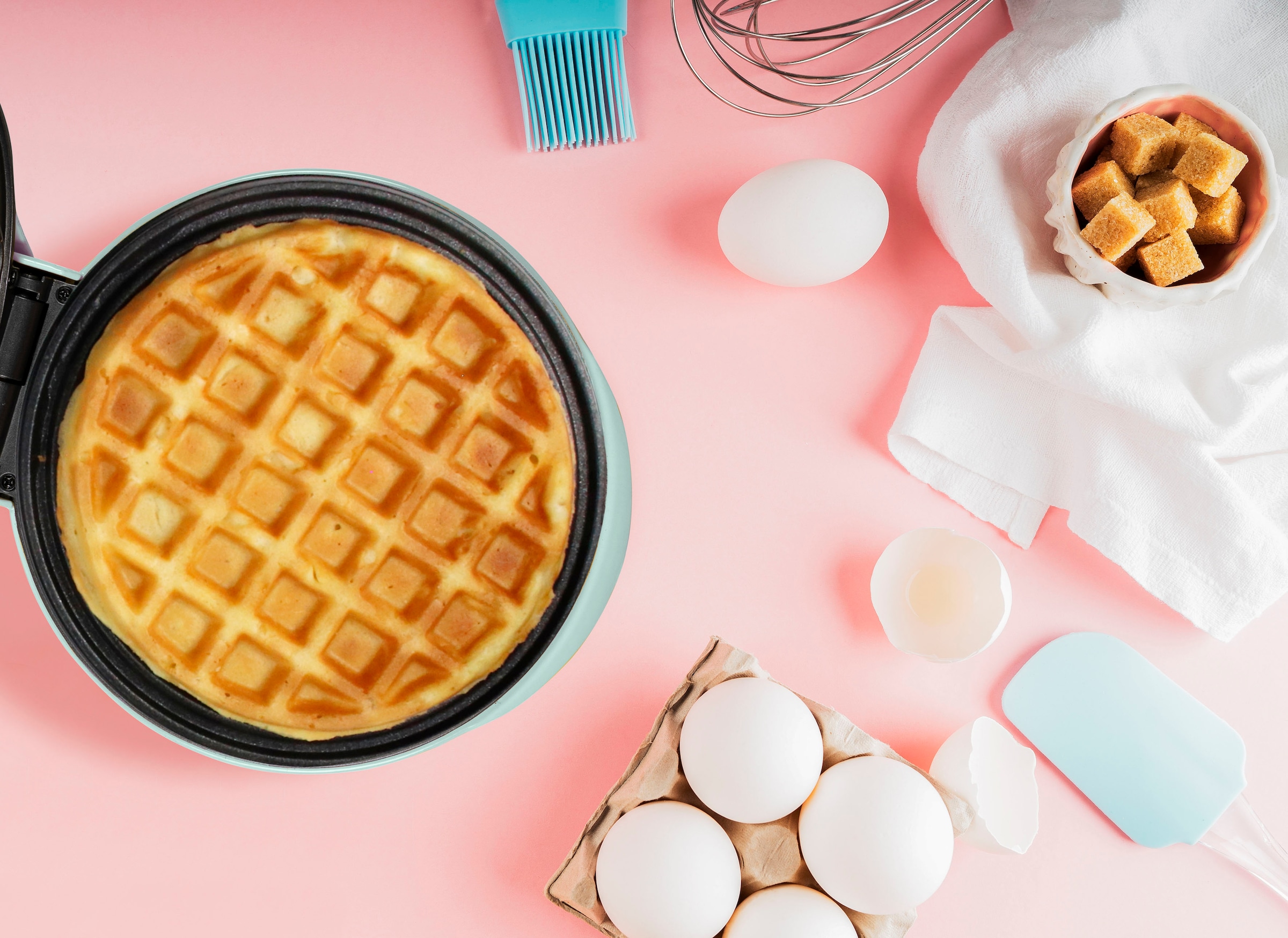 bestron Waffeleisen »AMW500 Mini«, 550 W, für klassische Waffeln, kleiner Waffelmaker mit Antihaftbeschichtung