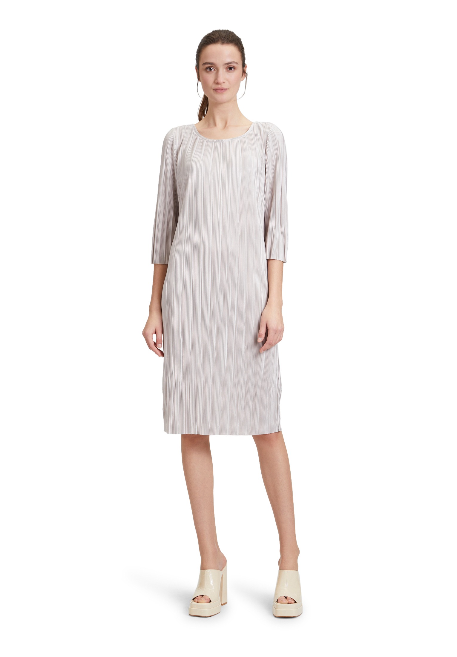 Cartoon Plisseekleid »Plisseekleid mit offenem Saum«