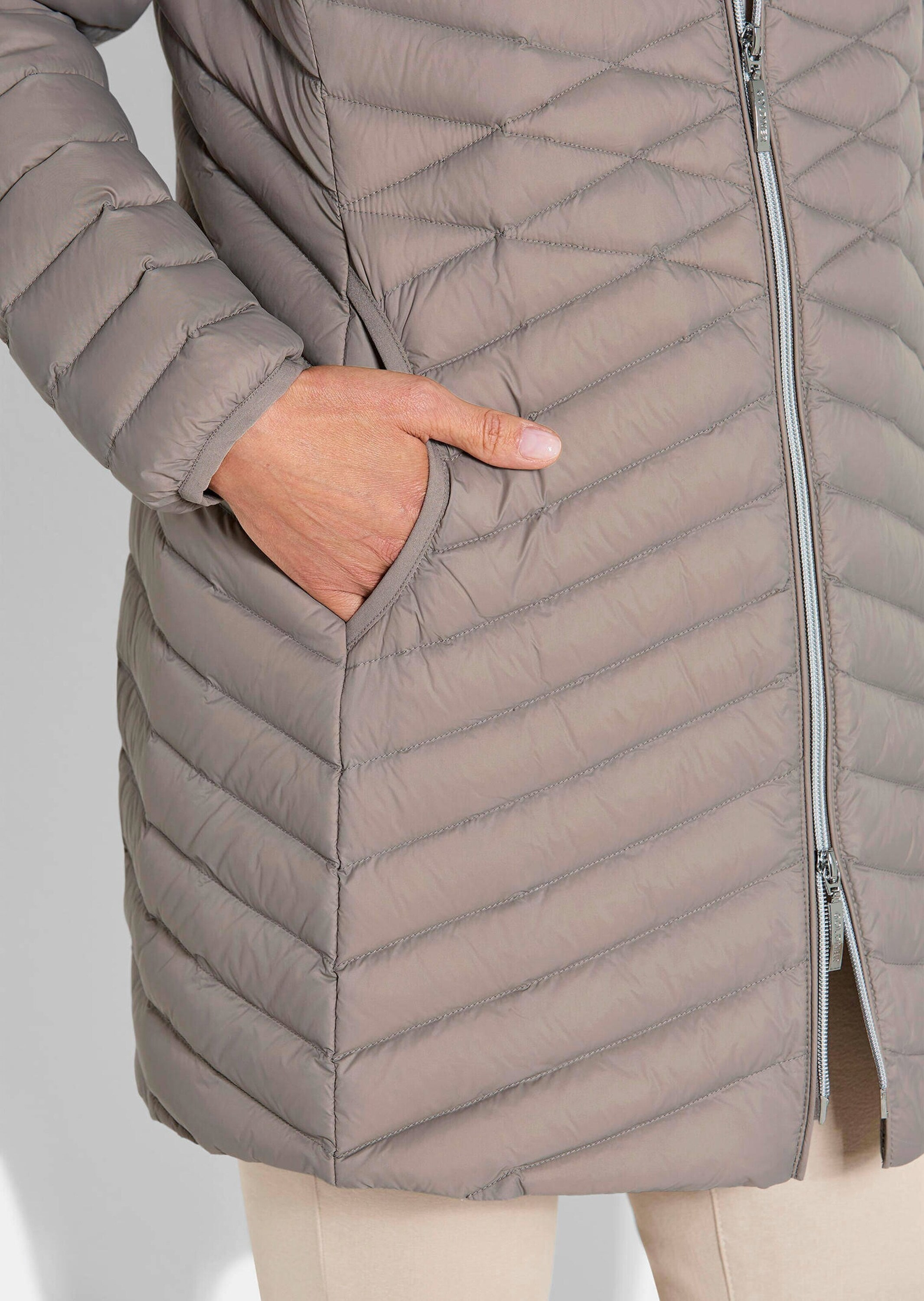 GOLDNER Winterjacke »Daunenmantel mit femininer Steppung«