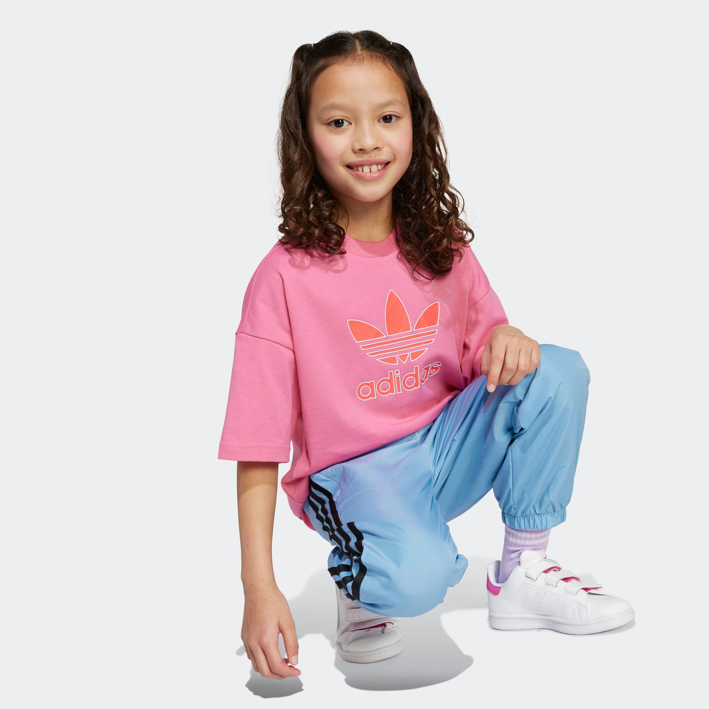 adidas Originals T-Shirt »TREFOIL KIDS« lockere Passform, für Kinder, aus Baumwolle, mit Single Jersey