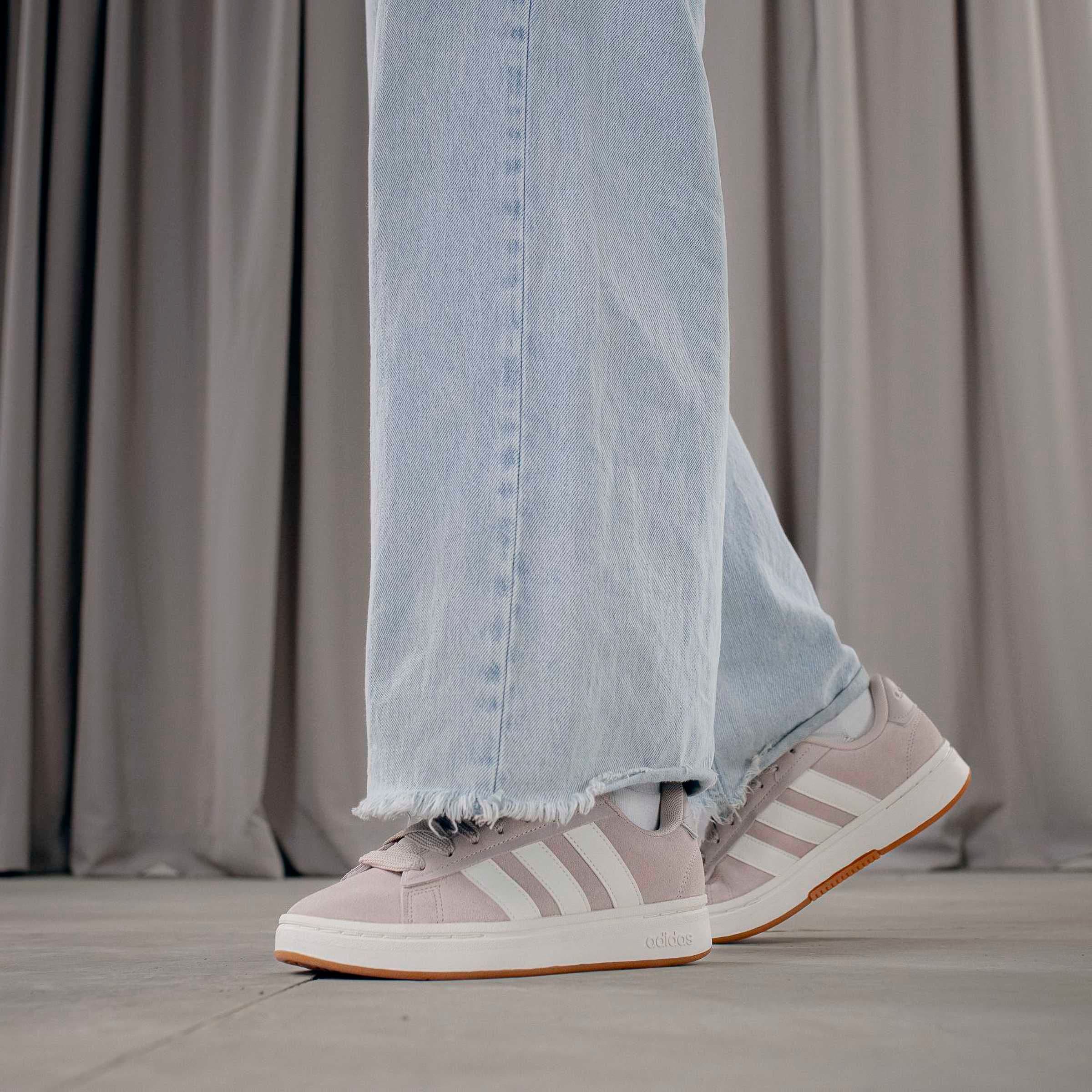 adidas Sportswear Sneaker »GRAND COURT ALPHA«  inspiriert vom Design des adidas campus 00