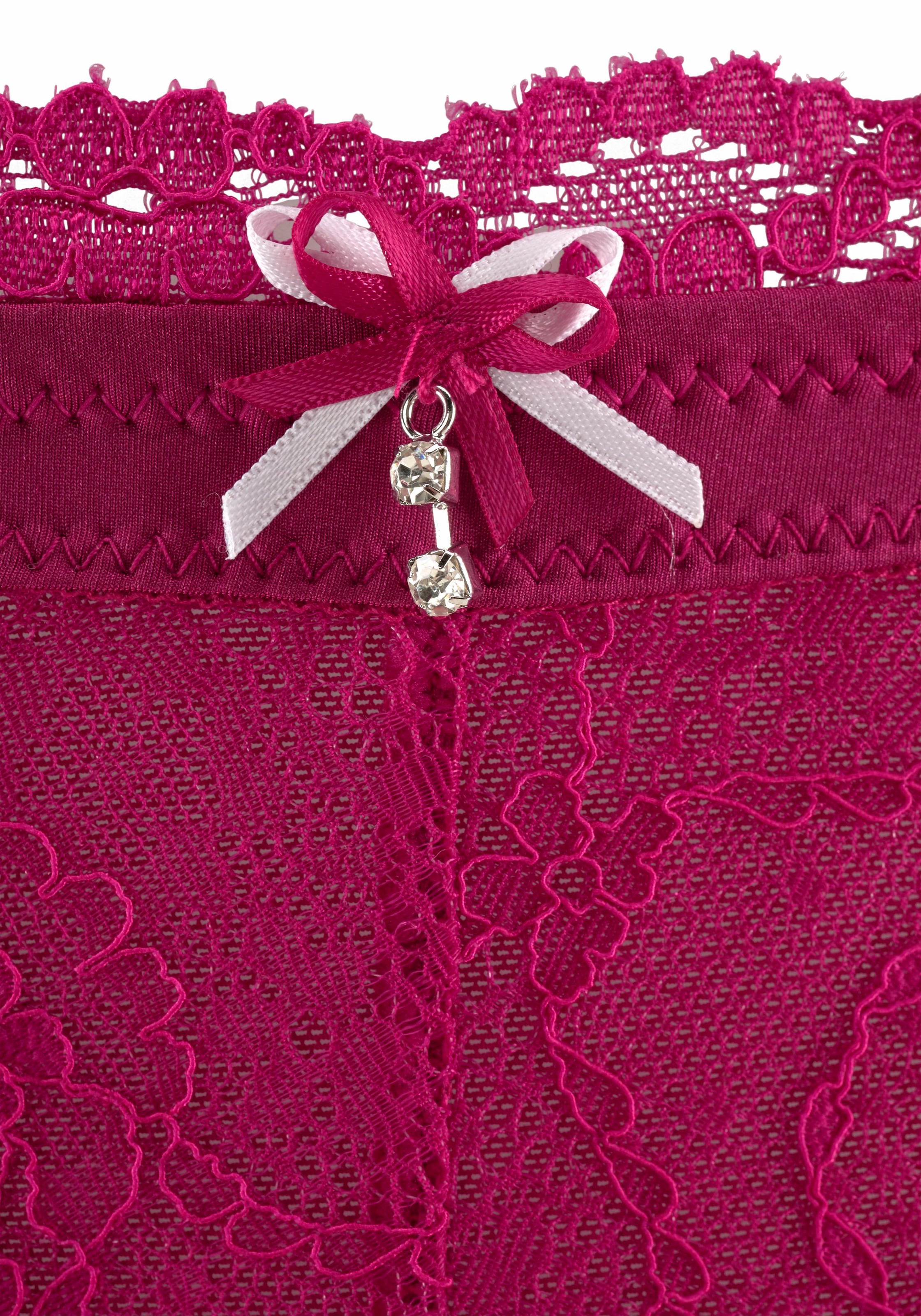 LASCANA String »Premium Dessous« aus zarter Spitze mit feiner Zierschleife und Accessoire