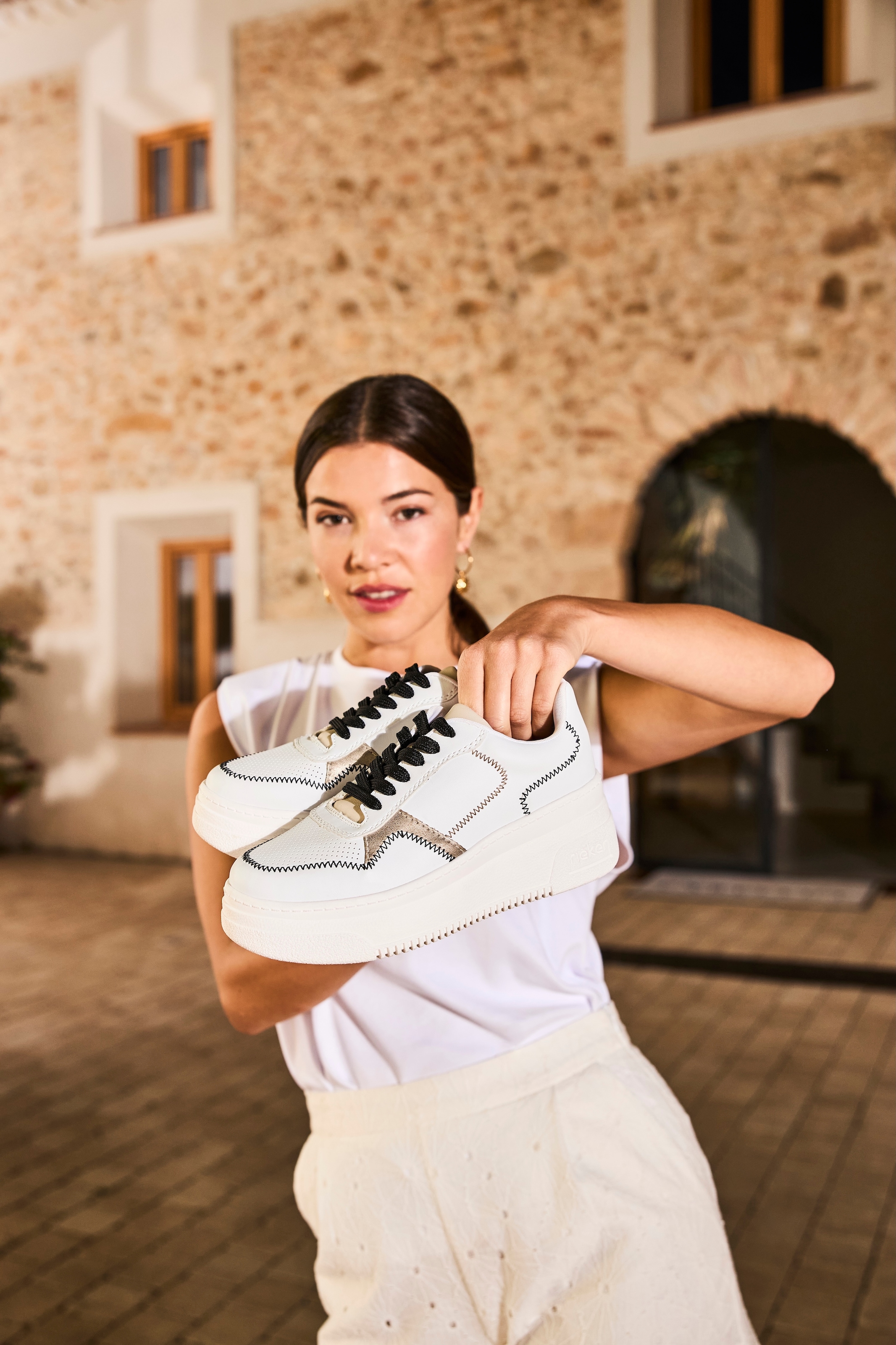 Rieker Plateausneaker, Keilsneaker, Schnürschuh, Halbschuh mit modischen Kontrastdetails