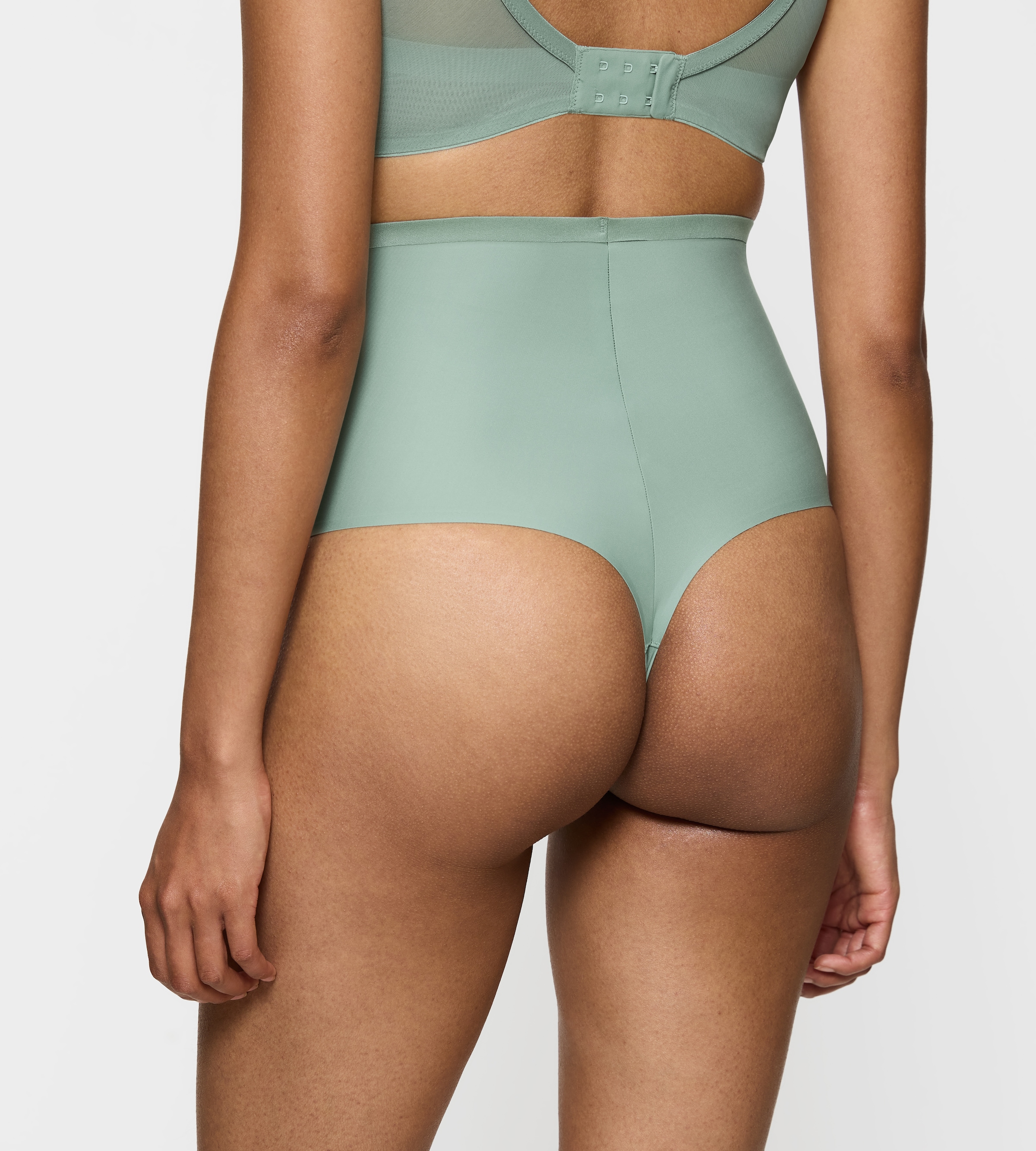 Triumph Shapingslip »Shape Smart Highwaist String«, glättend, leicht formend, hochgeschnitten