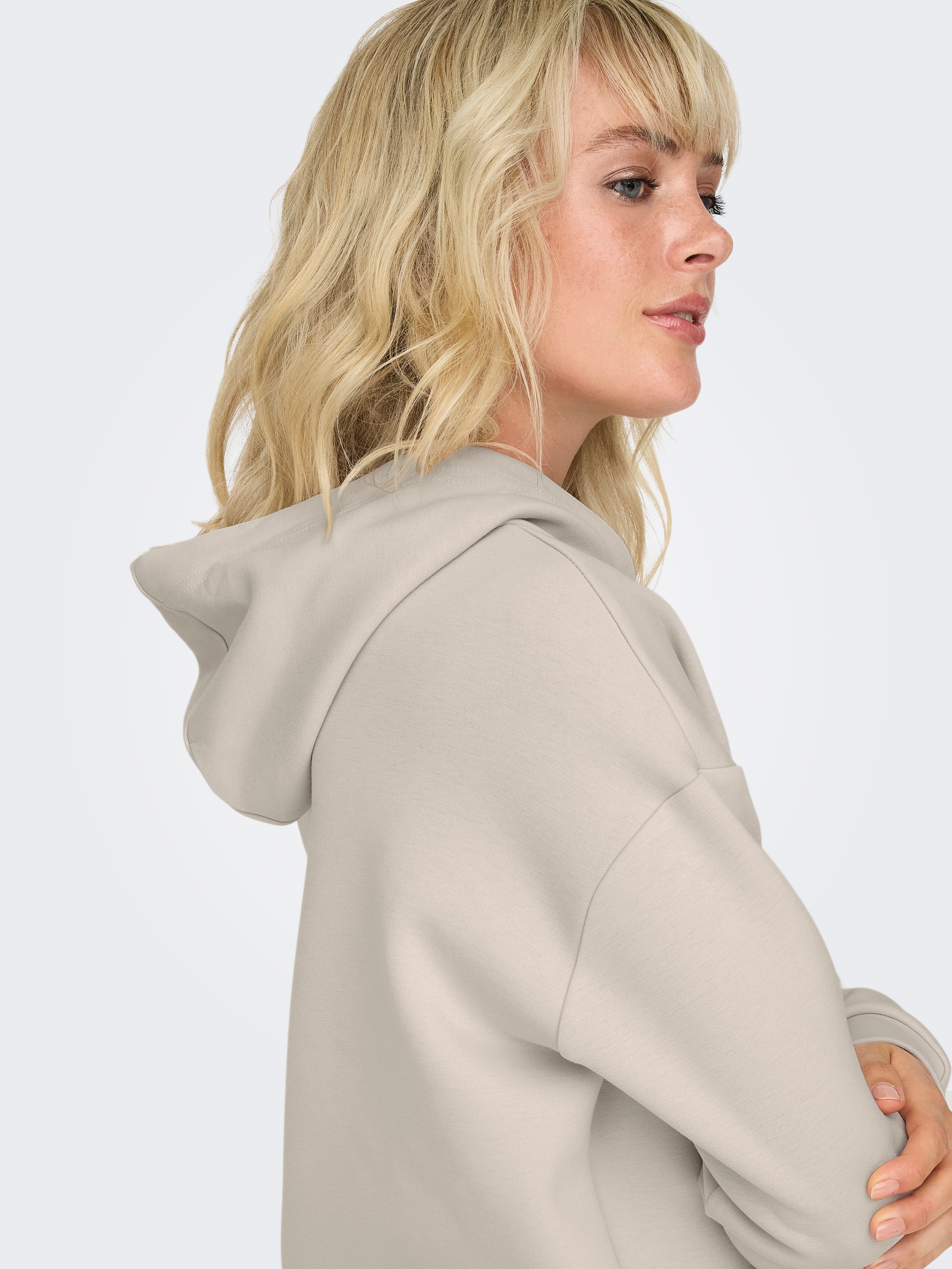 ONLY Play »ONPLOUNGE LS HOOD SWEAT - NOOS«
